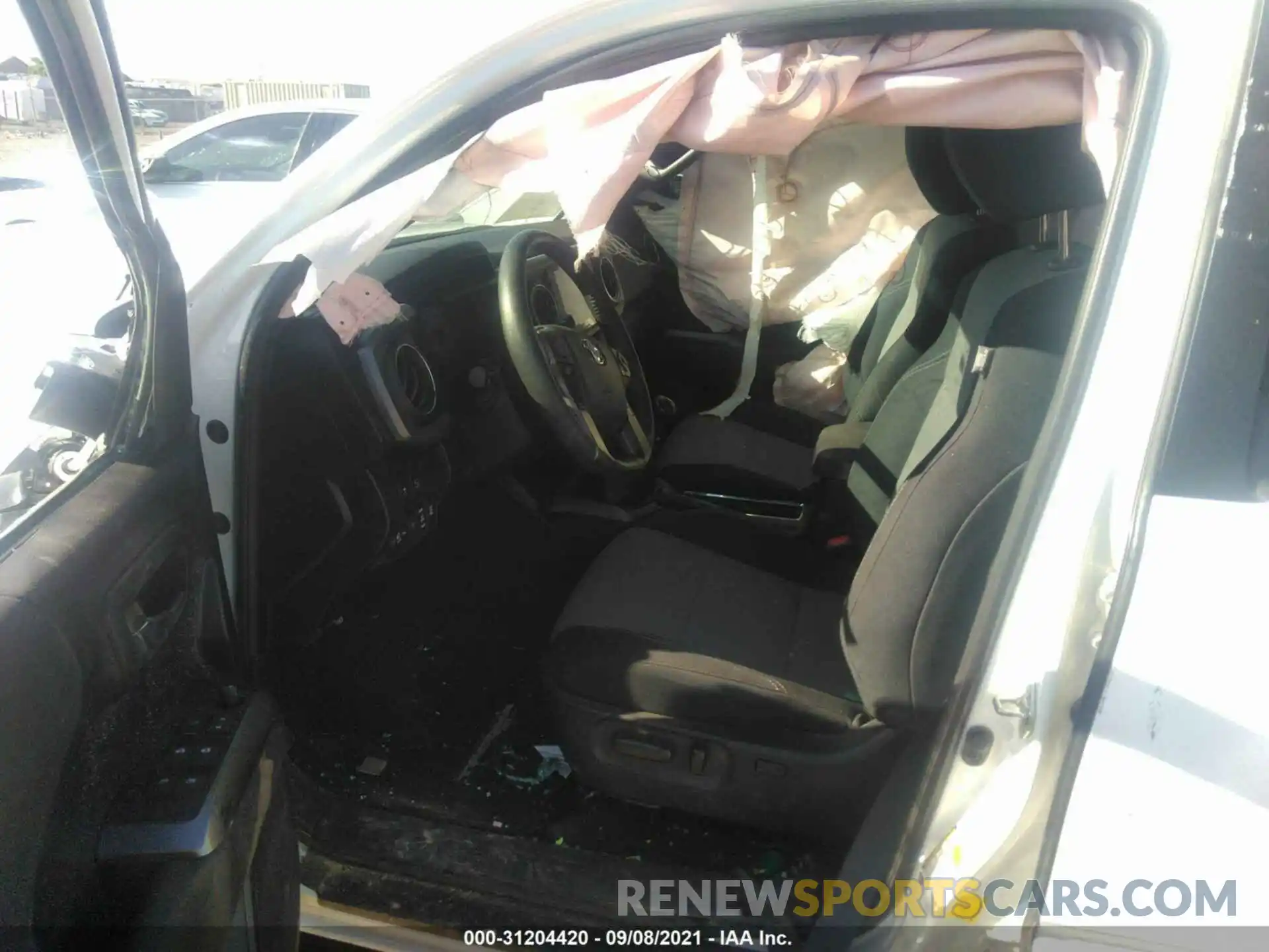 5 Photograph of a damaged car 5TFCZ5AN8LX239804 TOYOTA TACOMA 4WD 2020