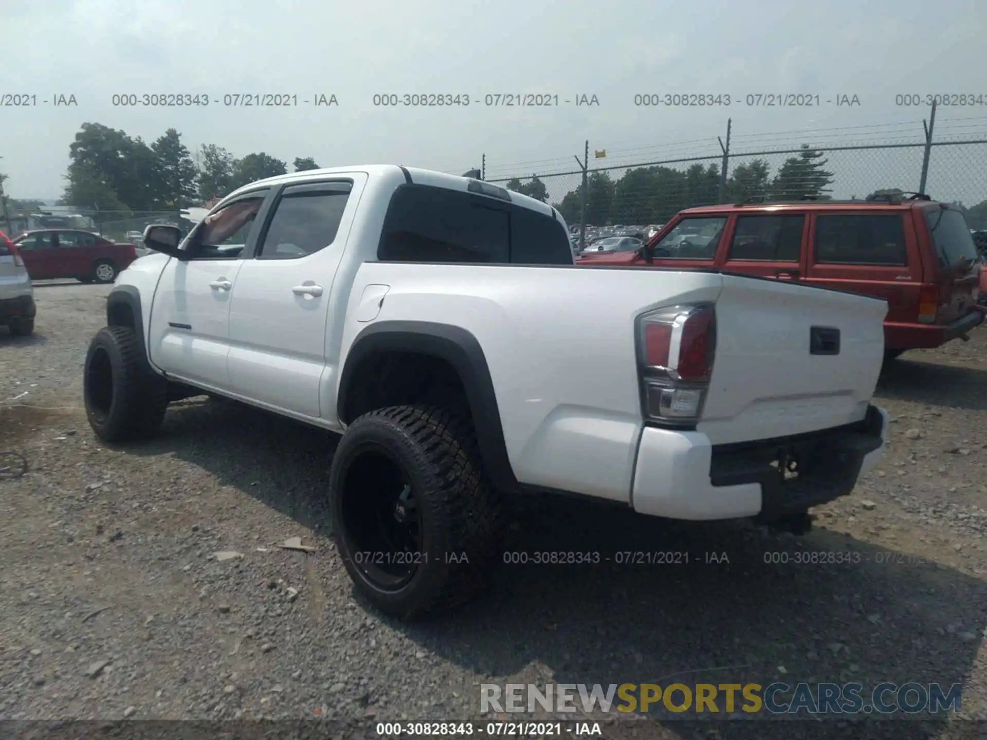 3 Photograph of a damaged car 5TFCZ5AN9LX225278 TOYOTA TACOMA 4WD 2020