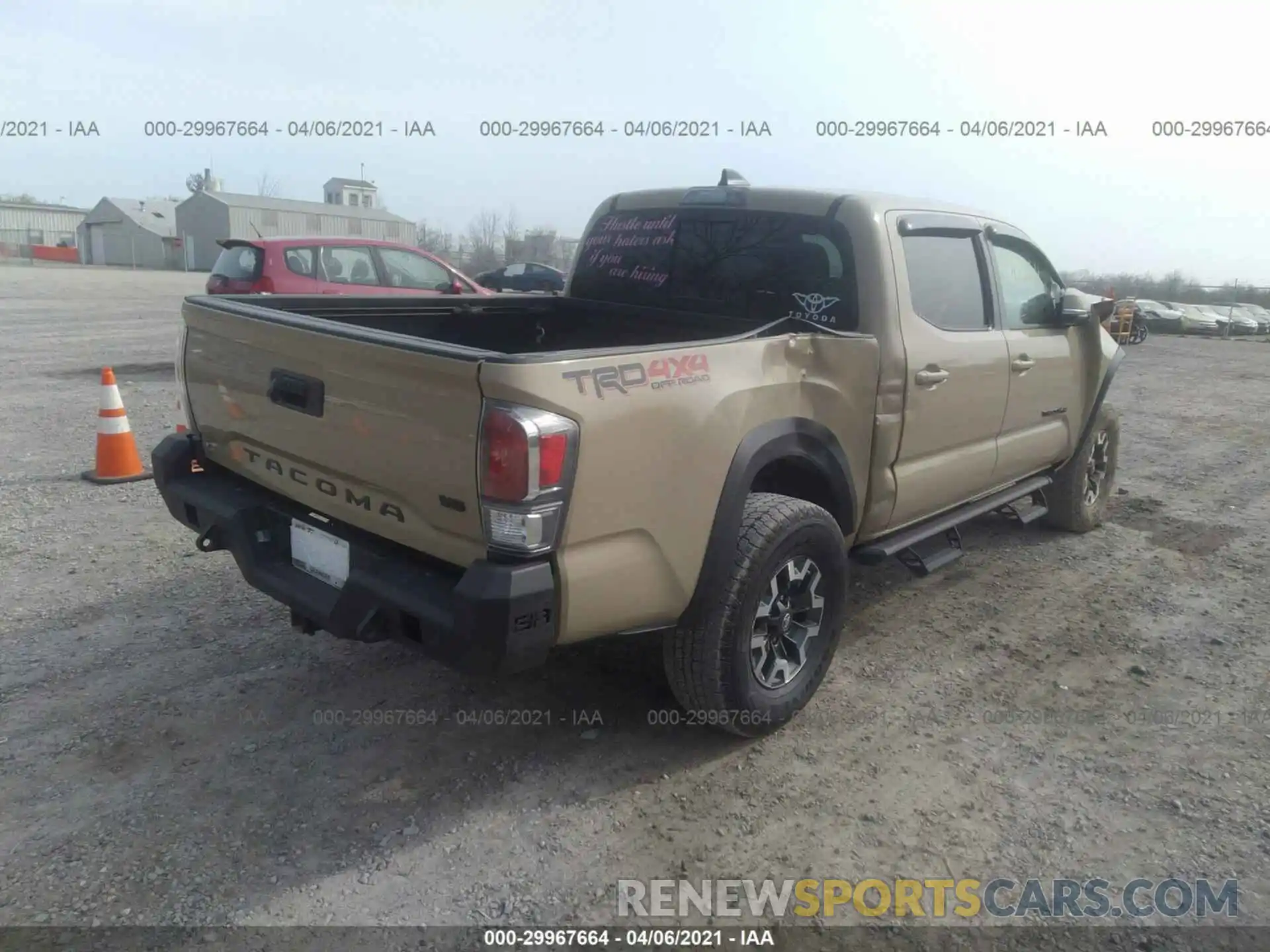 4 Фотография поврежденного автомобиля 5TFCZ5AN9LX229959 TOYOTA TACOMA 4WD 2020