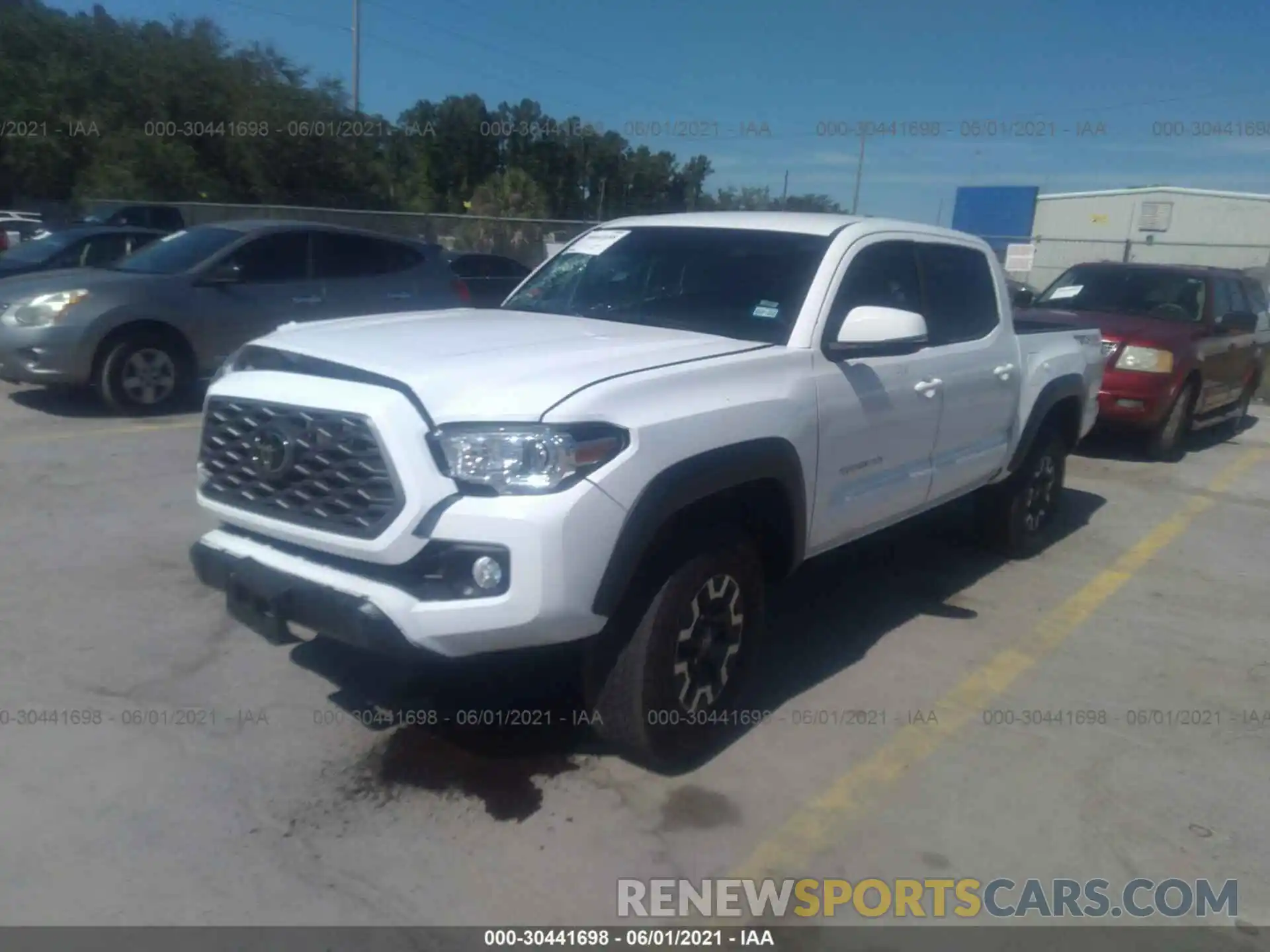 2 Photograph of a damaged car 5TFCZ5AN9LX230688 TOYOTA TACOMA 4WD 2020