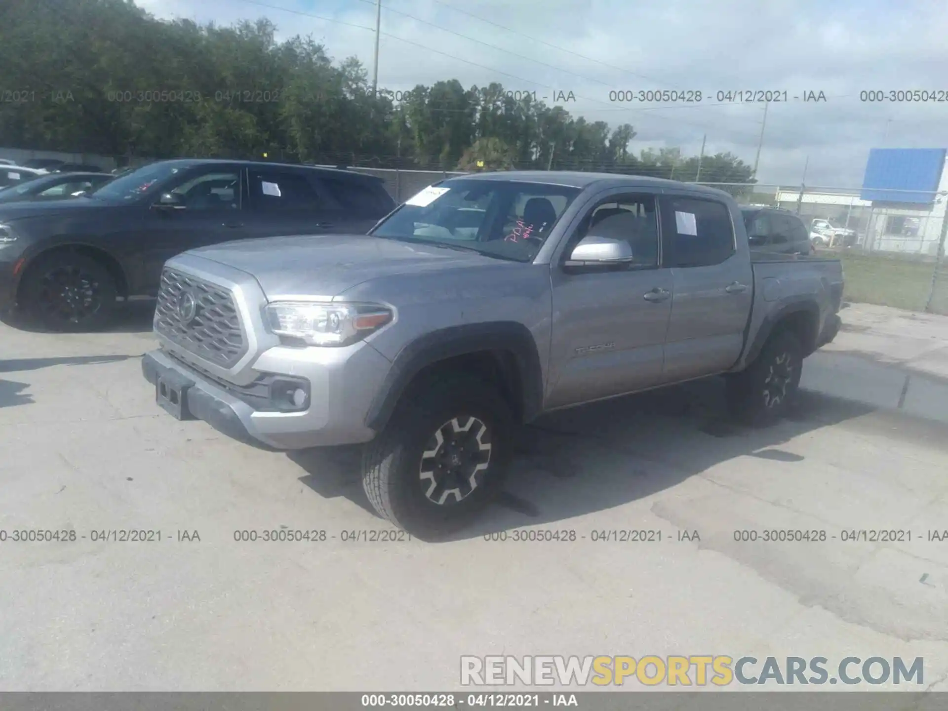 2 Photograph of a damaged car 5TFCZ5AN9LX230786 TOYOTA TACOMA 4WD 2020