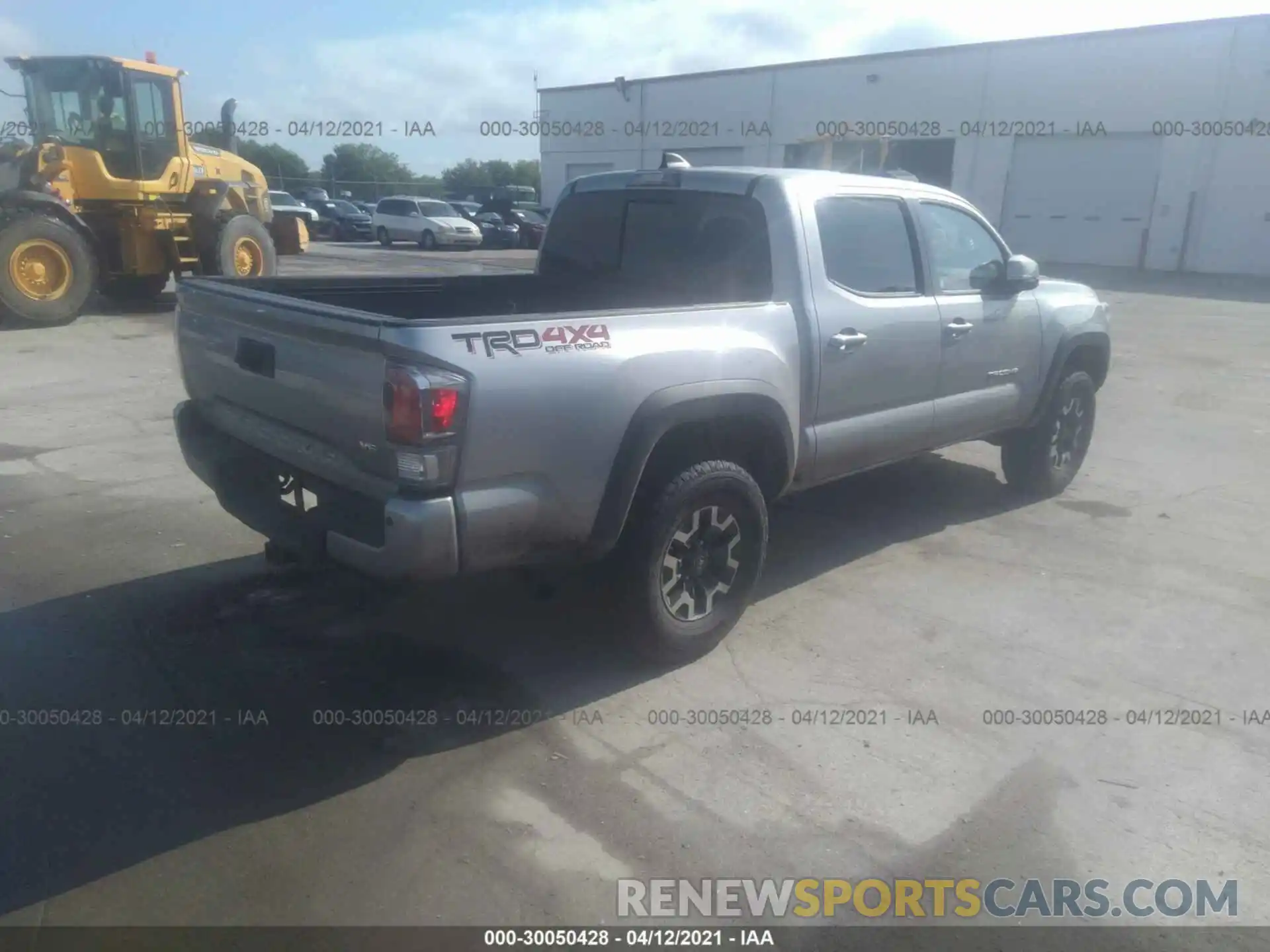 4 Photograph of a damaged car 5TFCZ5AN9LX230786 TOYOTA TACOMA 4WD 2020