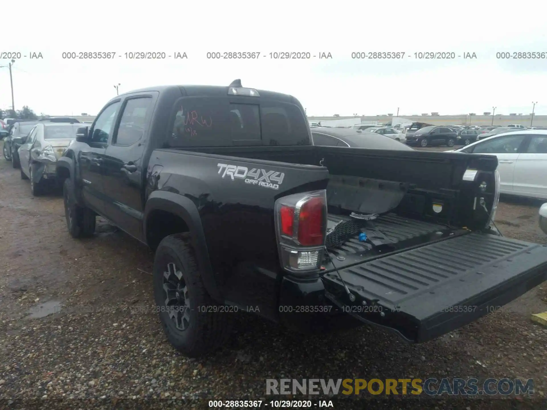 3 Photograph of a damaged car 5TFCZ5AN9LX231131 TOYOTA TACOMA 4WD 2020