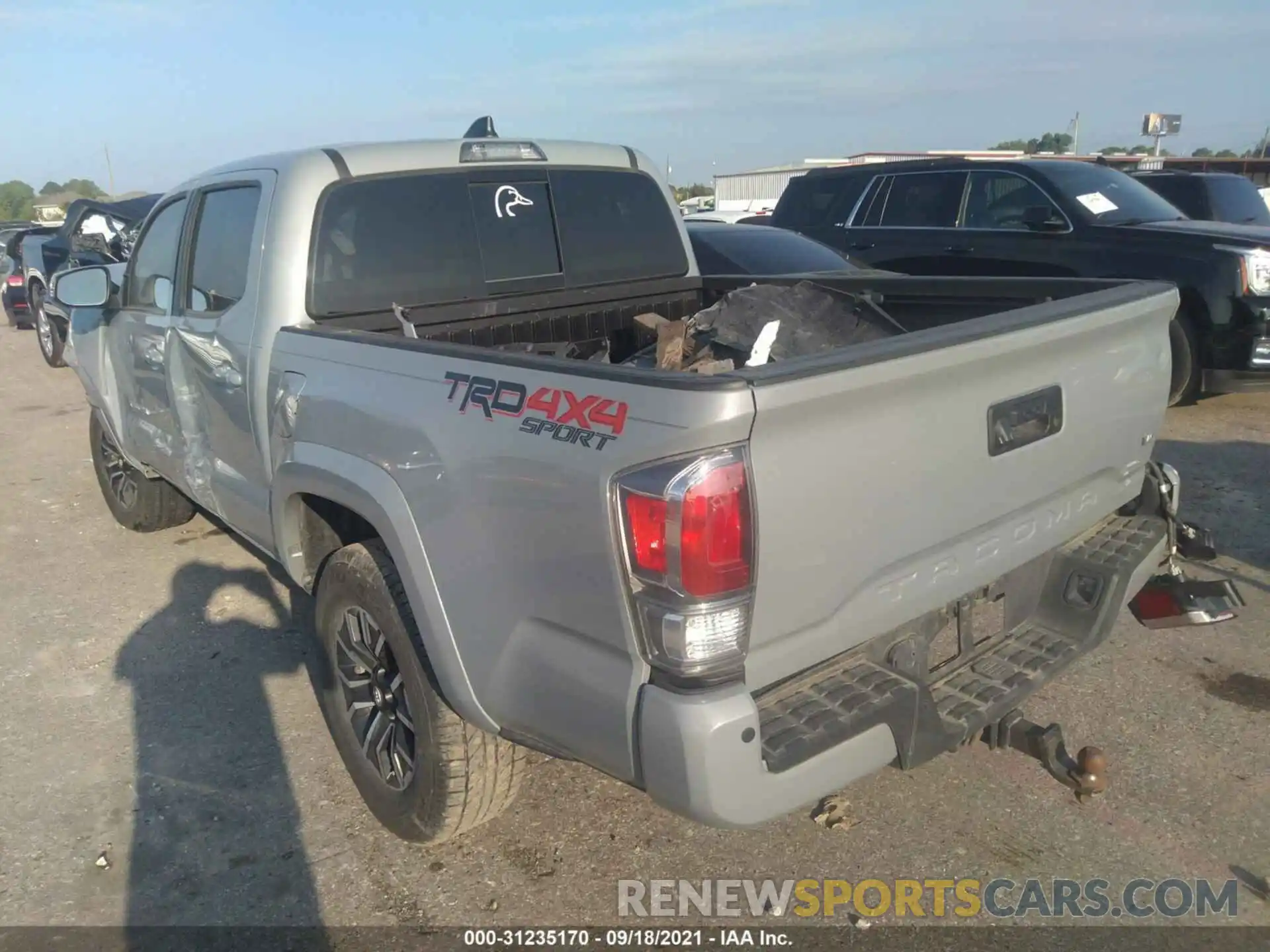 3 Photograph of a damaged car 5TFCZ5AN9LX234921 TOYOTA TACOMA 4WD 2020