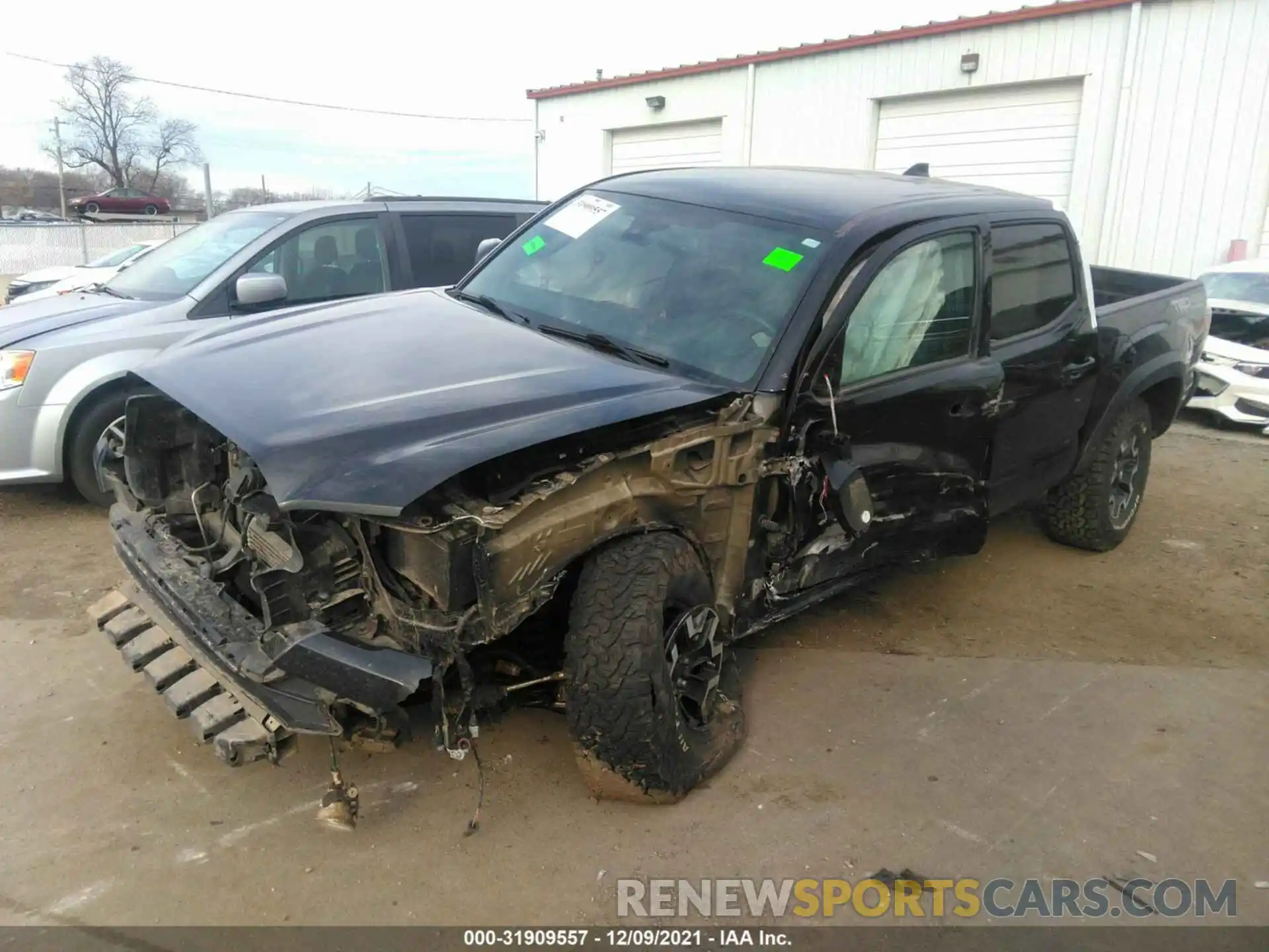 2 Photograph of a damaged car 5TFCZ5ANXLX223099 TOYOTA TACOMA 4WD 2020