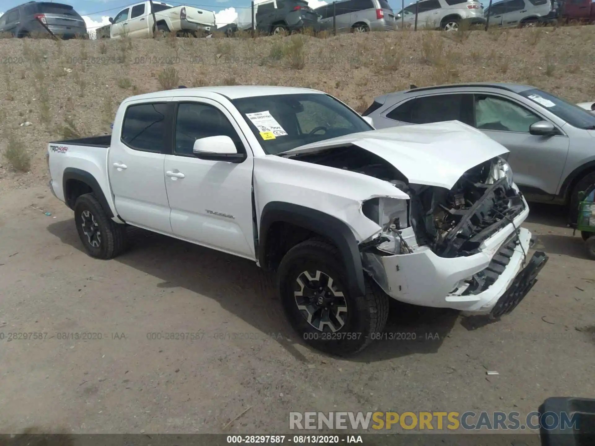 1 Photograph of a damaged car 5TFCZ5ANXLX226469 TOYOTA TACOMA 4WD 2020