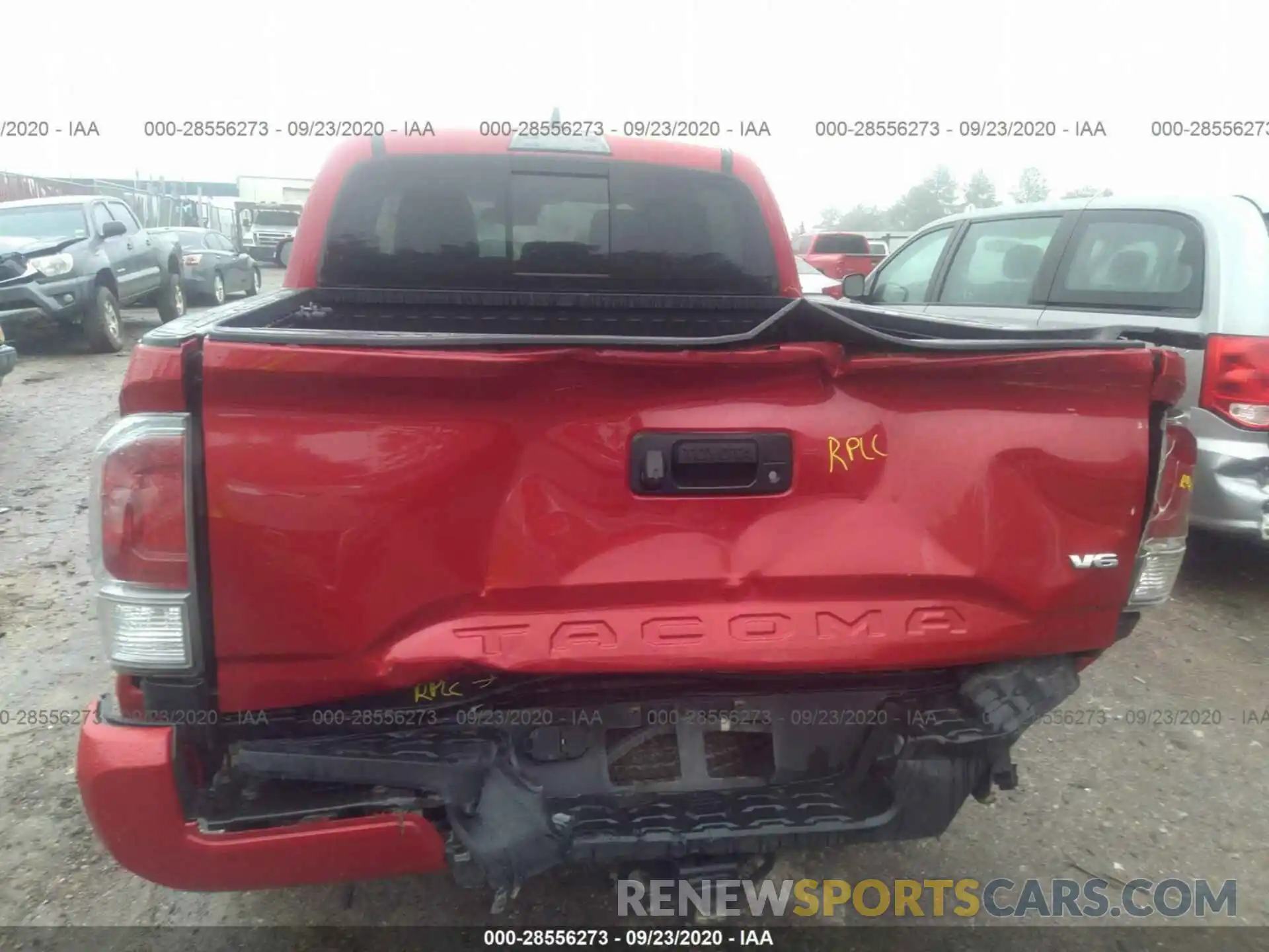 6 Photograph of a damaged car 5TFCZ5ANXLX226651 TOYOTA TACOMA 4WD 2020