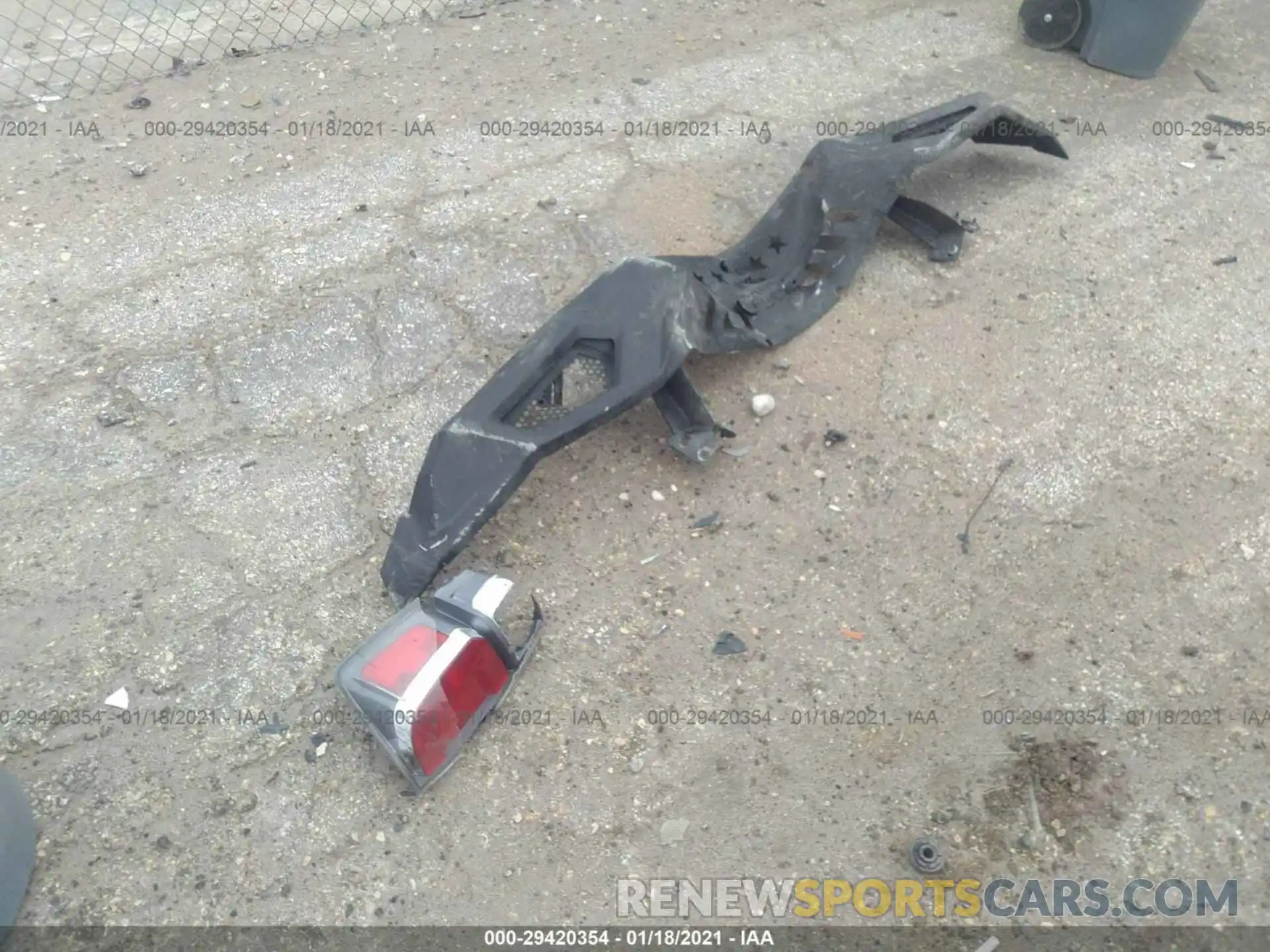 11 Photograph of a damaged car 5TFCZ5ANXLX227962 TOYOTA TACOMA 4WD 2020