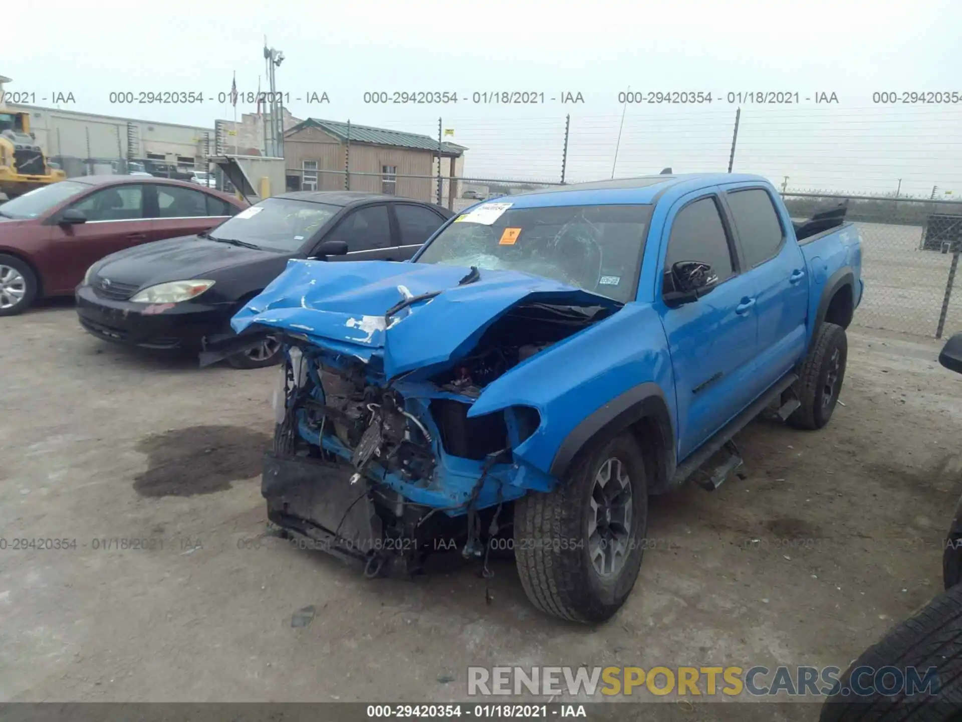 2 Фотография поврежденного автомобиля 5TFCZ5ANXLX227962 TOYOTA TACOMA 4WD 2020