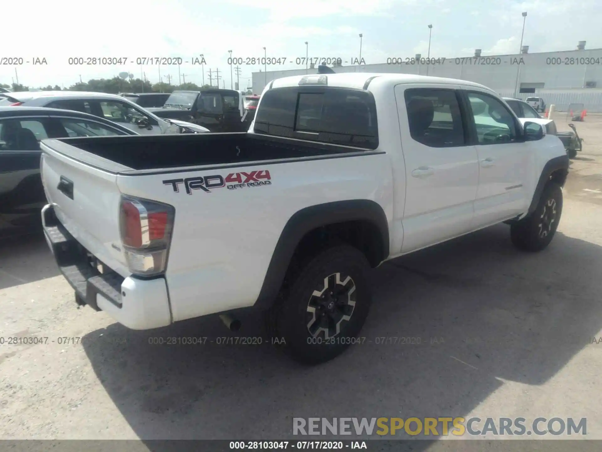 4 Photograph of a damaged car 5TFCZ5ANXLX230490 TOYOTA TACOMA 4WD 2020