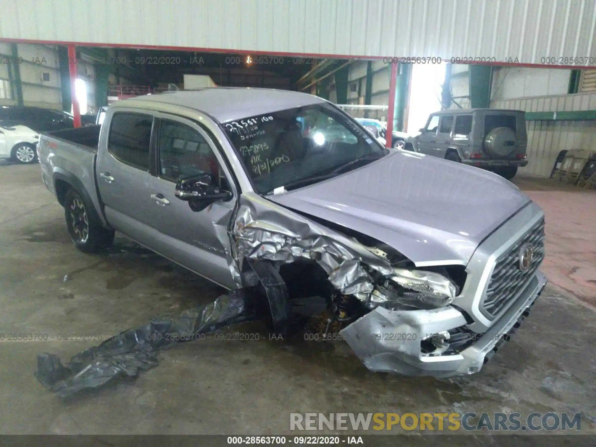 1 Photograph of a damaged car 5TFCZ5ANXLX230537 TOYOTA TACOMA 4WD 2020