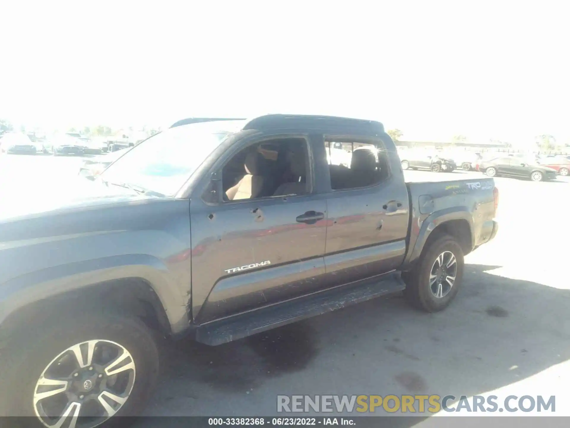 6 Photograph of a damaged car 5TFCZ5ANXLX230795 TOYOTA TACOMA 4WD 2020