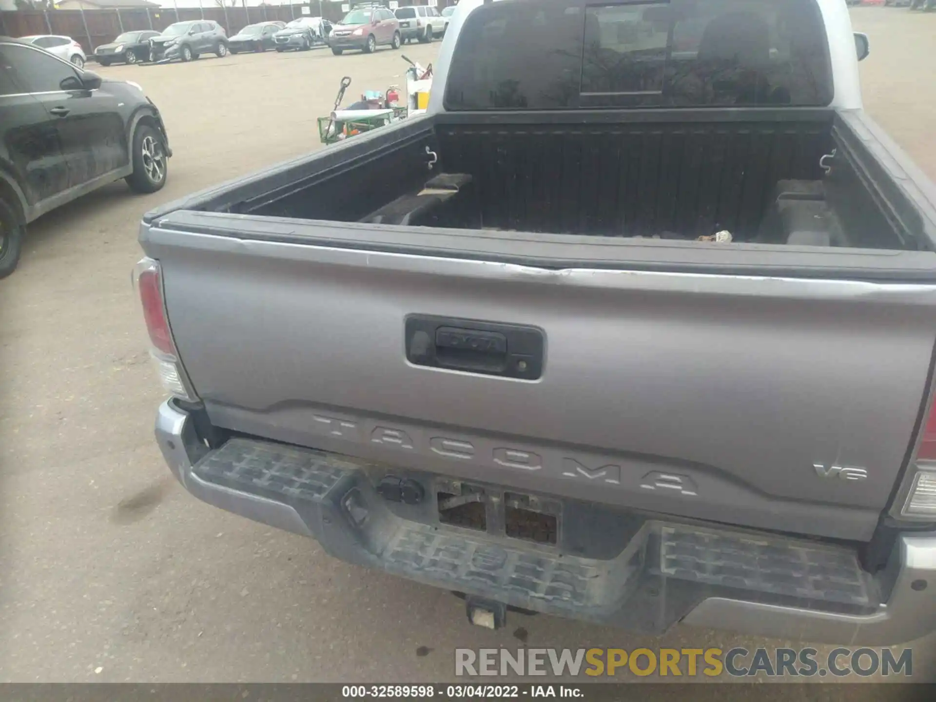 6 Photograph of a damaged car 5TFCZ5ANXLX231199 TOYOTA TACOMA 4WD 2020