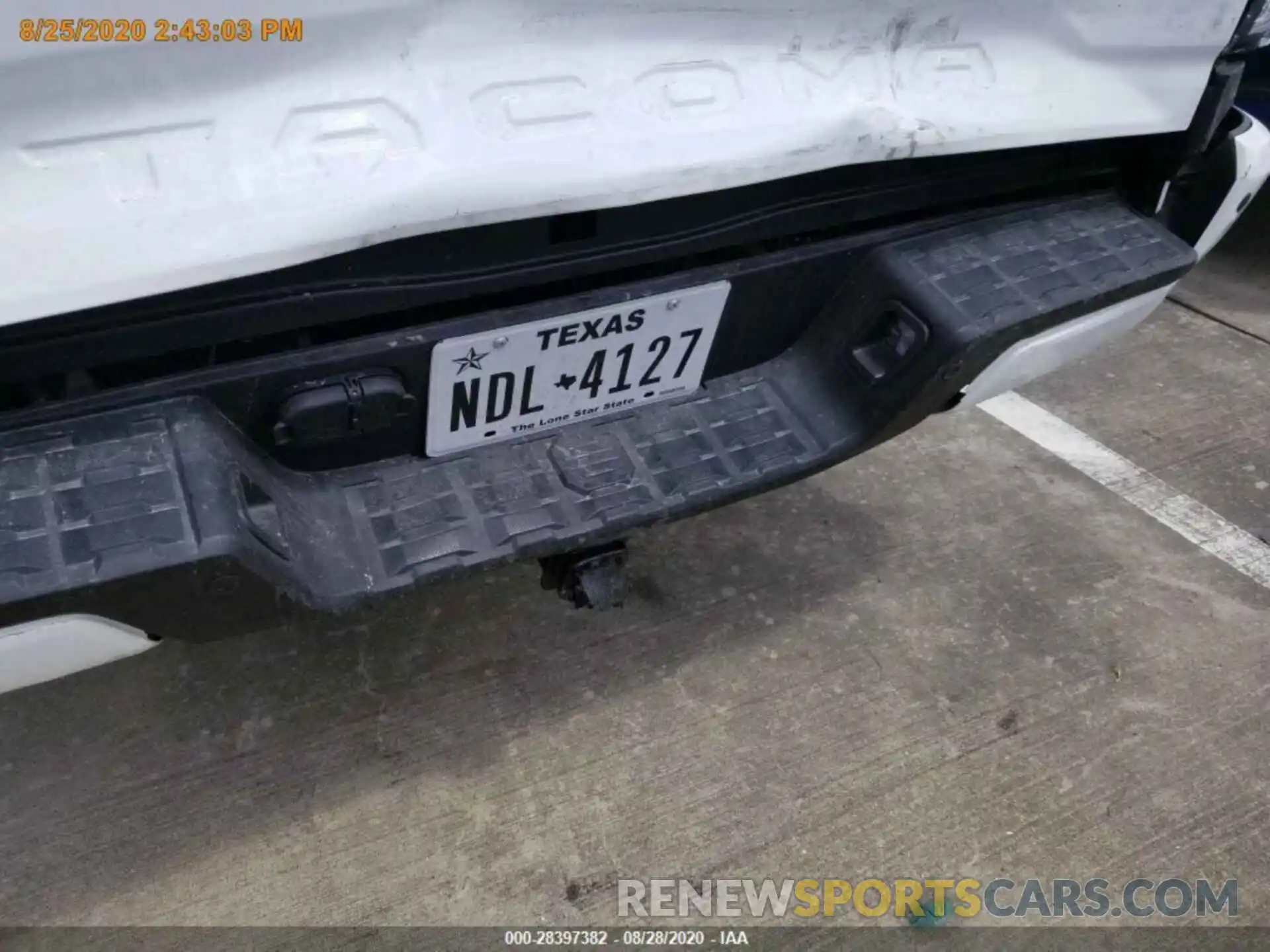 12 Photograph of a damaged car 5TFCZ5ANXLX231364 TOYOTA TACOMA 4WD 2020