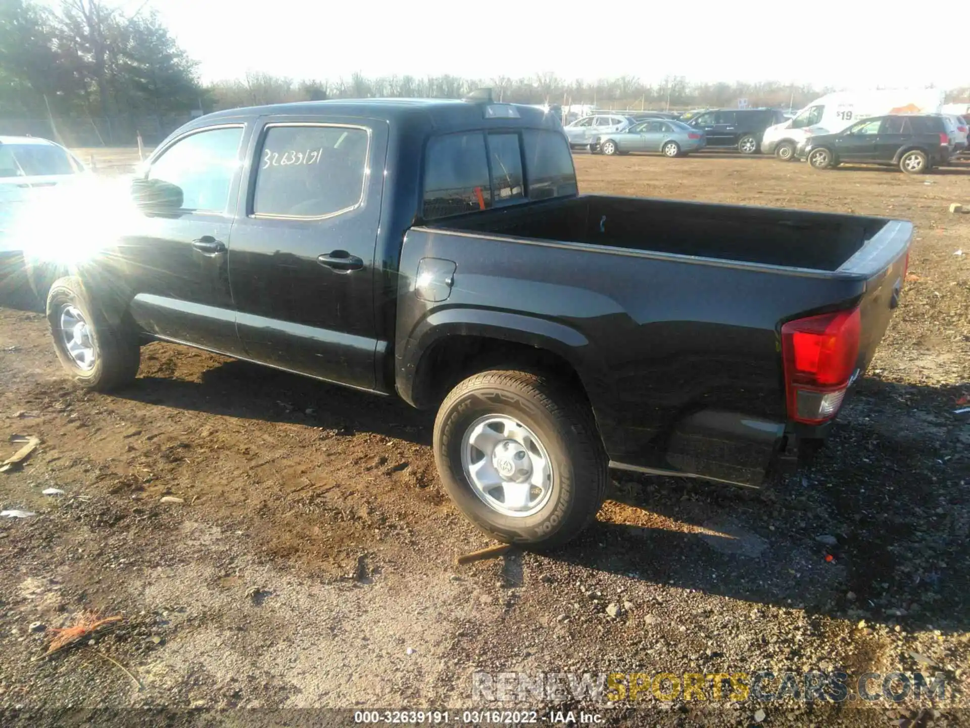 3 Фотография поврежденного автомобиля 5TFCZ5ANXLX234474 TOYOTA TACOMA 4WD 2020