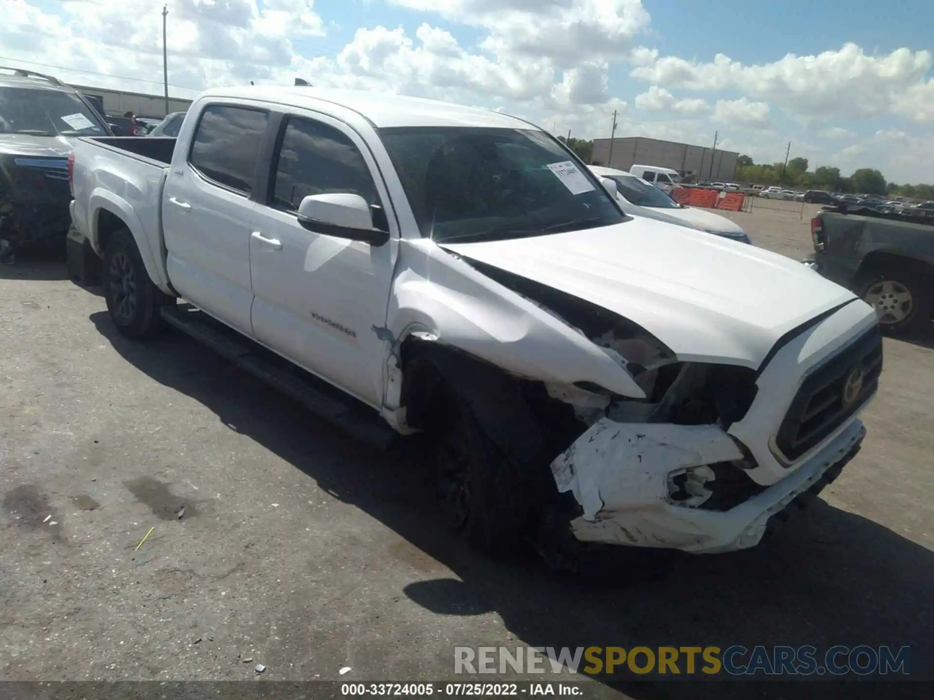 1 Photograph of a damaged car 5TFCZ5ANXLX236080 TOYOTA TACOMA 4WD 2020