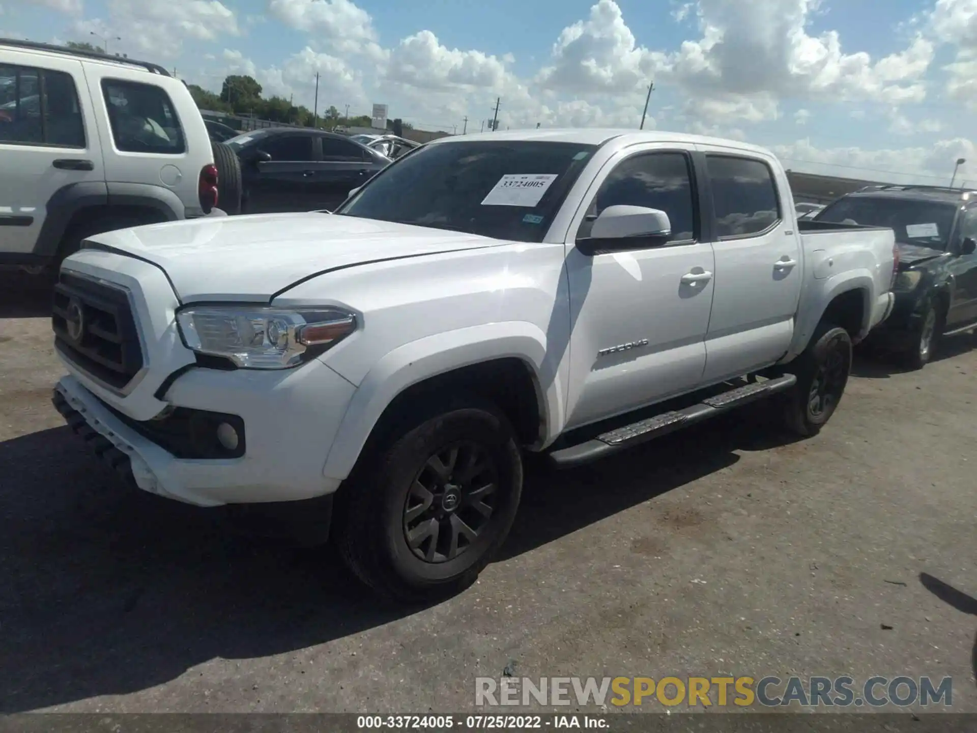 2 Photograph of a damaged car 5TFCZ5ANXLX236080 TOYOTA TACOMA 4WD 2020