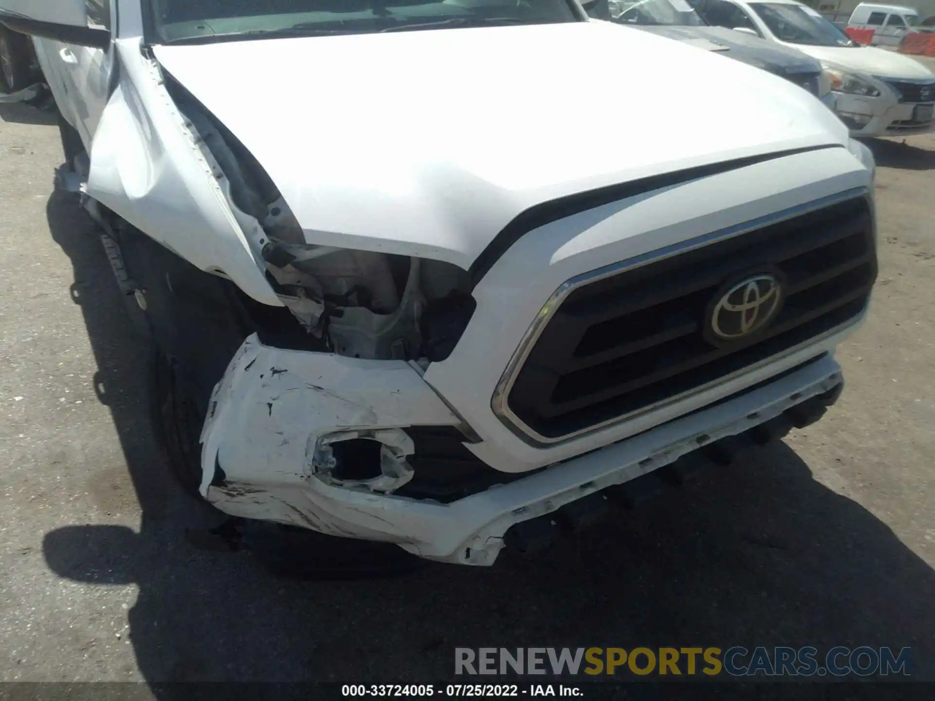 6 Photograph of a damaged car 5TFCZ5ANXLX236080 TOYOTA TACOMA 4WD 2020