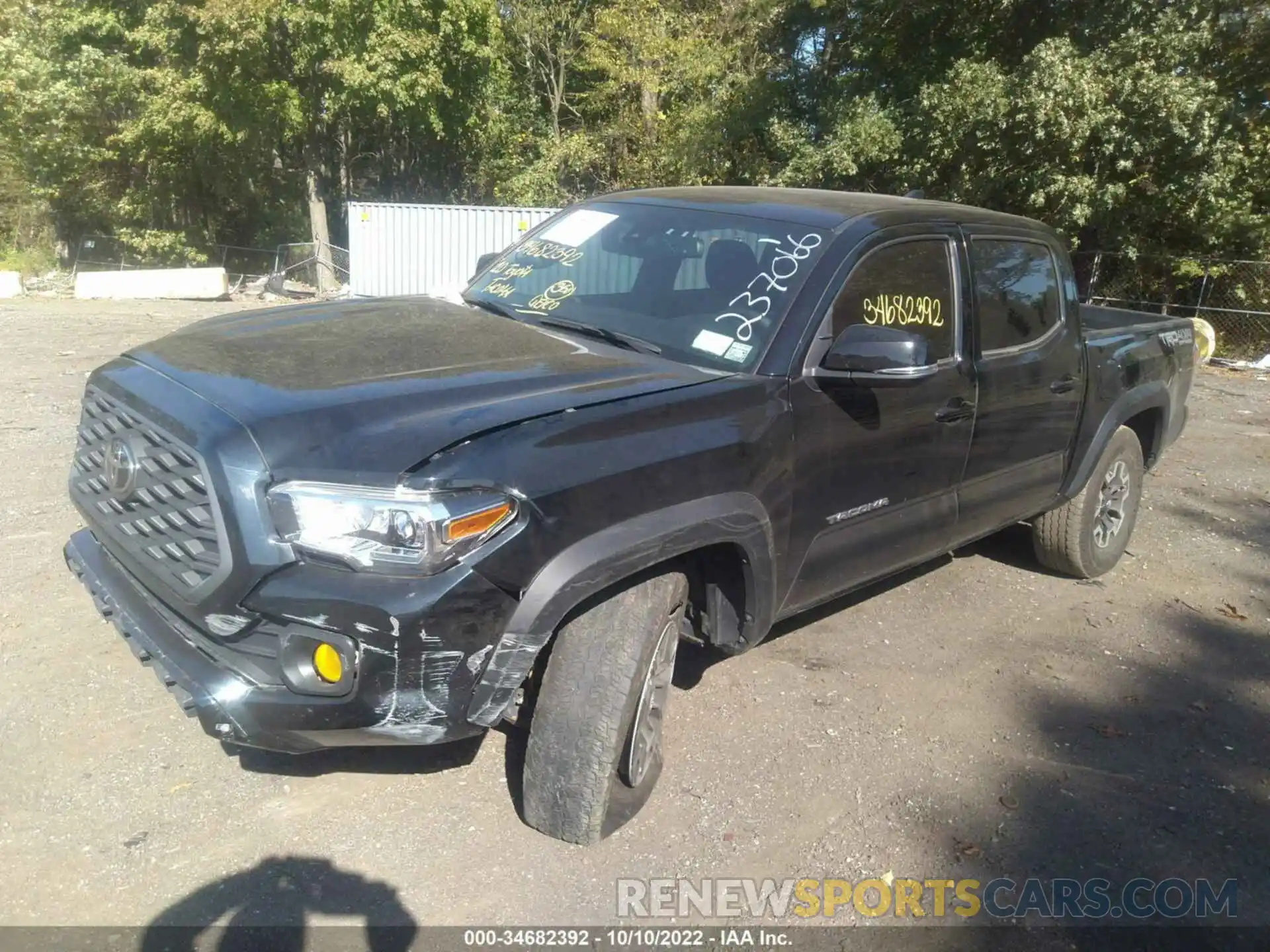 6 Фотография поврежденного автомобиля 5TFCZ5ANXLX237066 TOYOTA TACOMA 4WD 2020