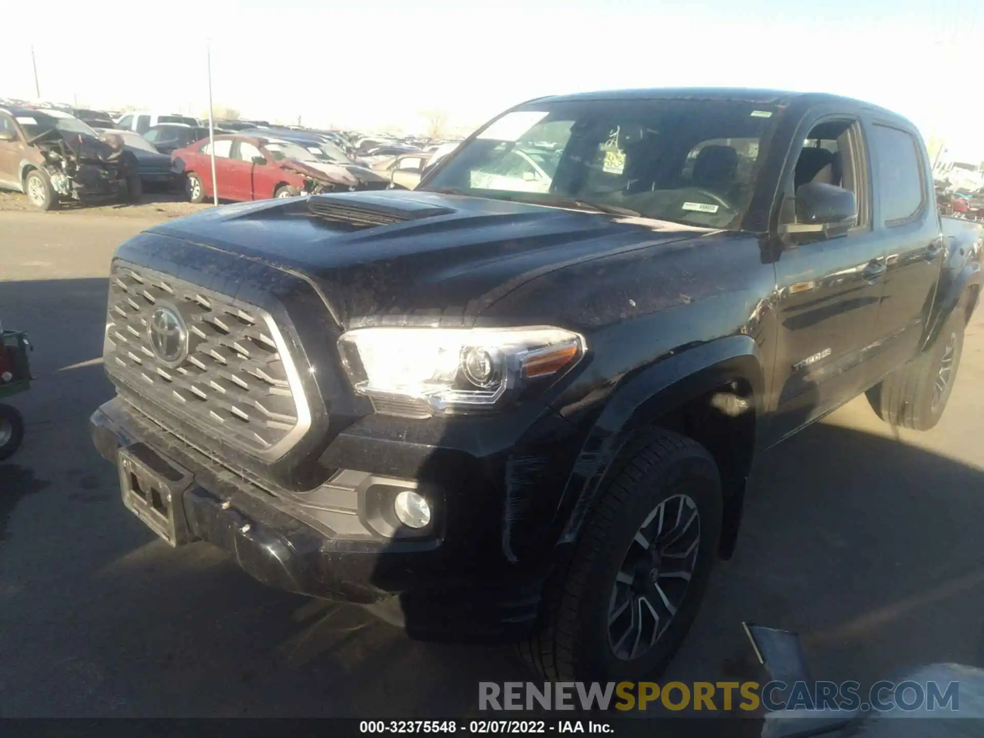 2 Фотография поврежденного автомобиля 5TFCZ5ANXLX242011 TOYOTA TACOMA 4WD 2020