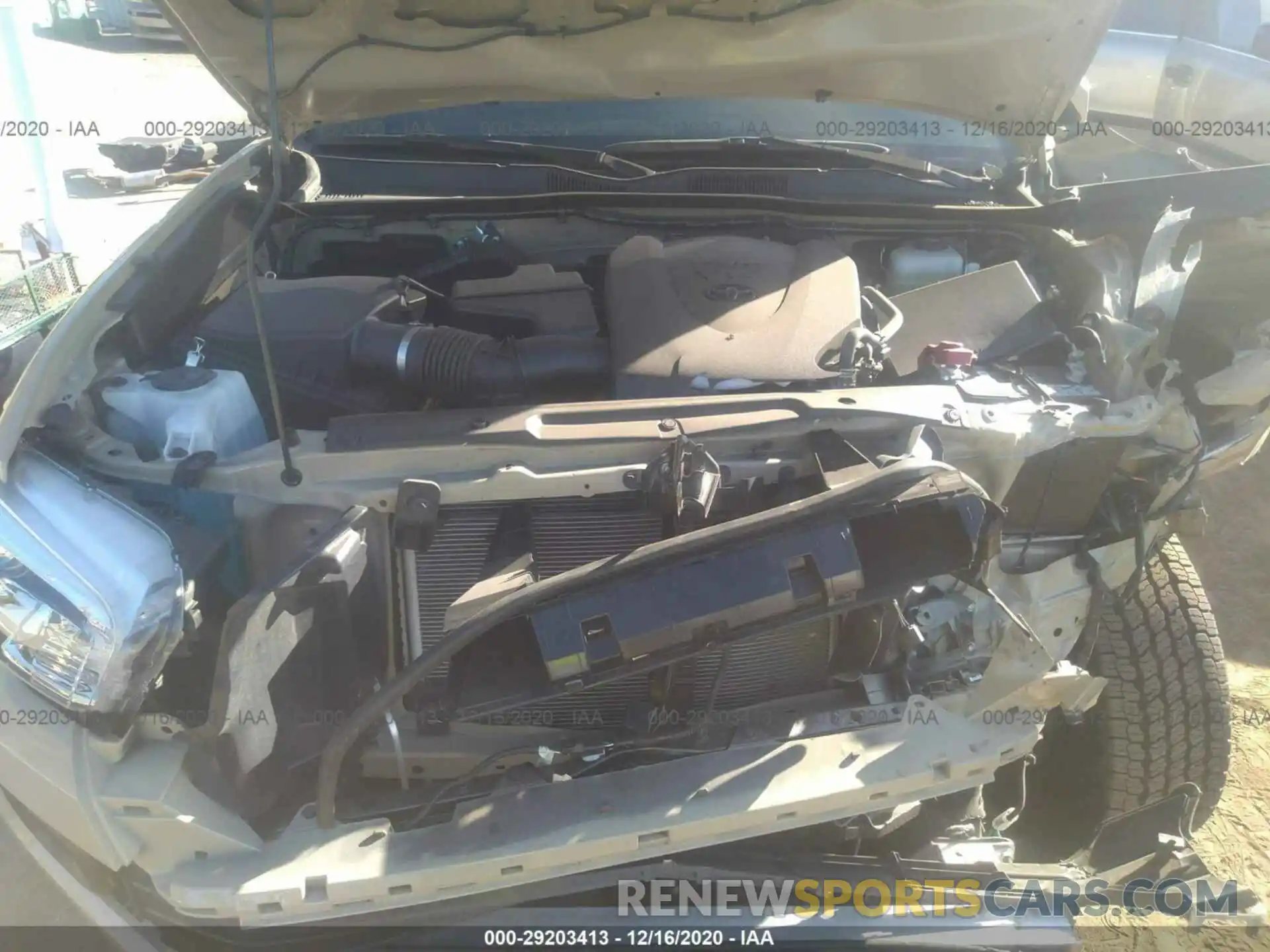 10 Photograph of a damaged car 5TFDZ5BN2LX052545 TOYOTA TACOMA 4WD 2020