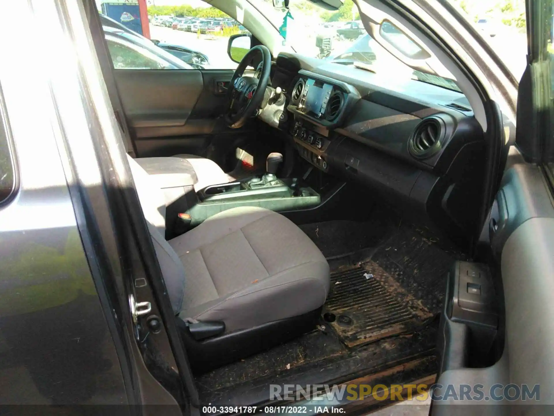 5 Photograph of a damaged car 5TFSX5EN5LX072457 TOYOTA TACOMA 4WD 2020