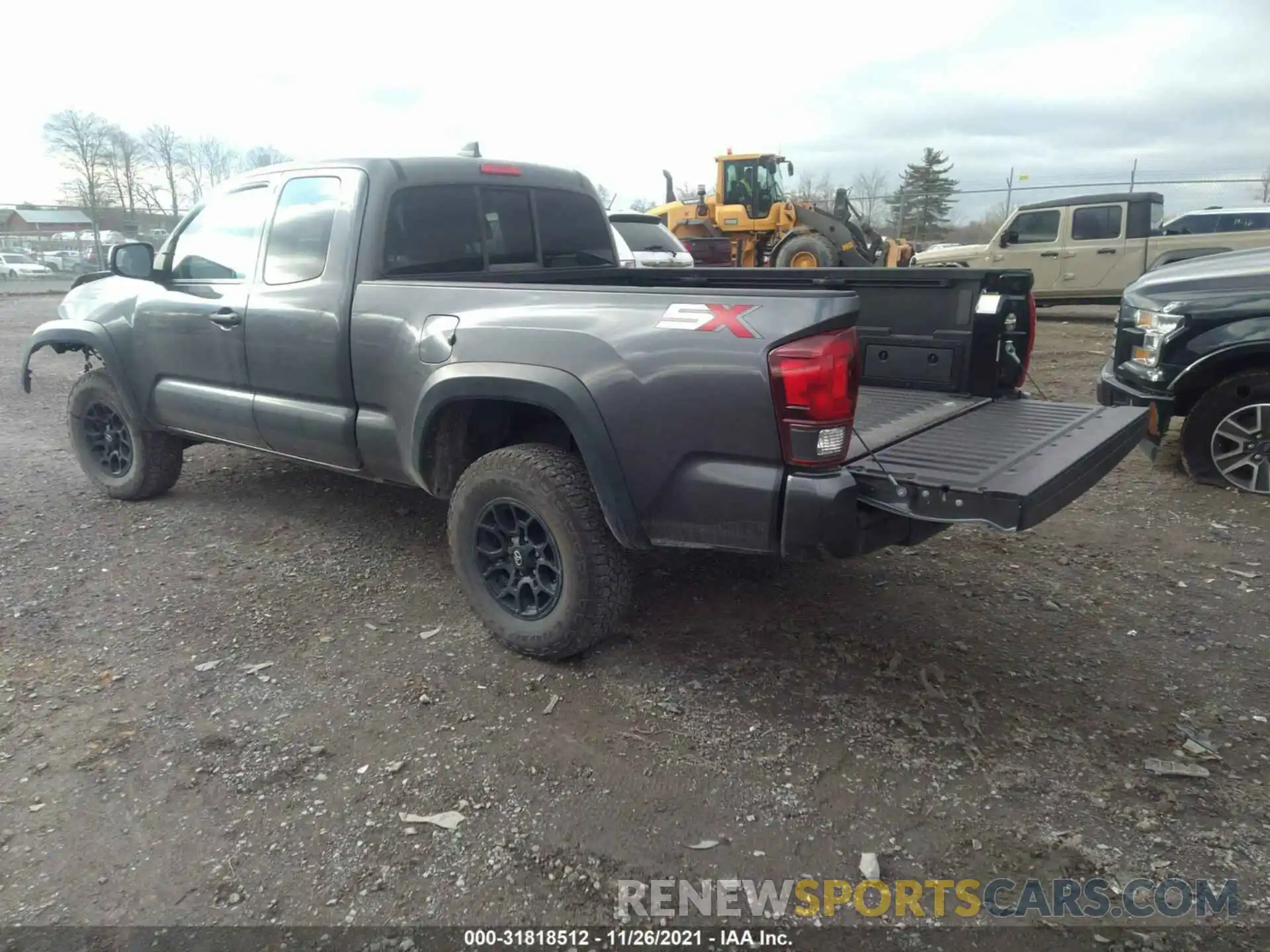 3 Фотография поврежденного автомобиля 5TFSX5EN6LX071110 TOYOTA TACOMA 4WD 2020