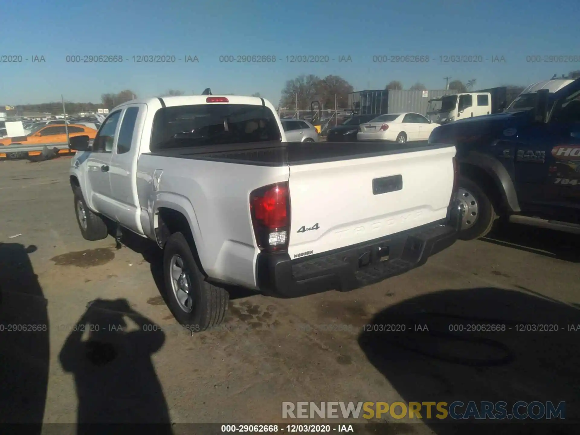 3 Photograph of a damaged car 5TFSX5EN8LX072629 TOYOTA TACOMA 4WD 2020