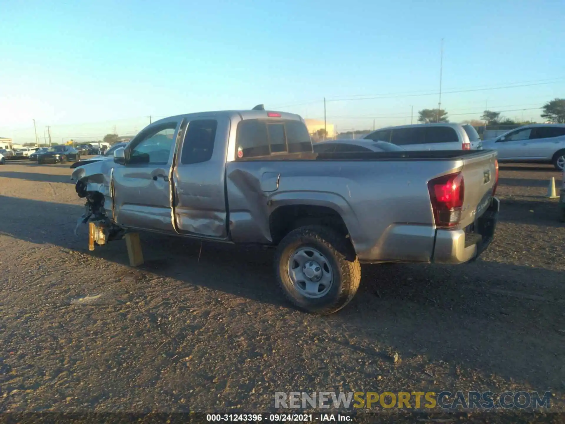 3 Photograph of a damaged car 5TFSX5EN9LX072316 TOYOTA TACOMA 4WD 2020