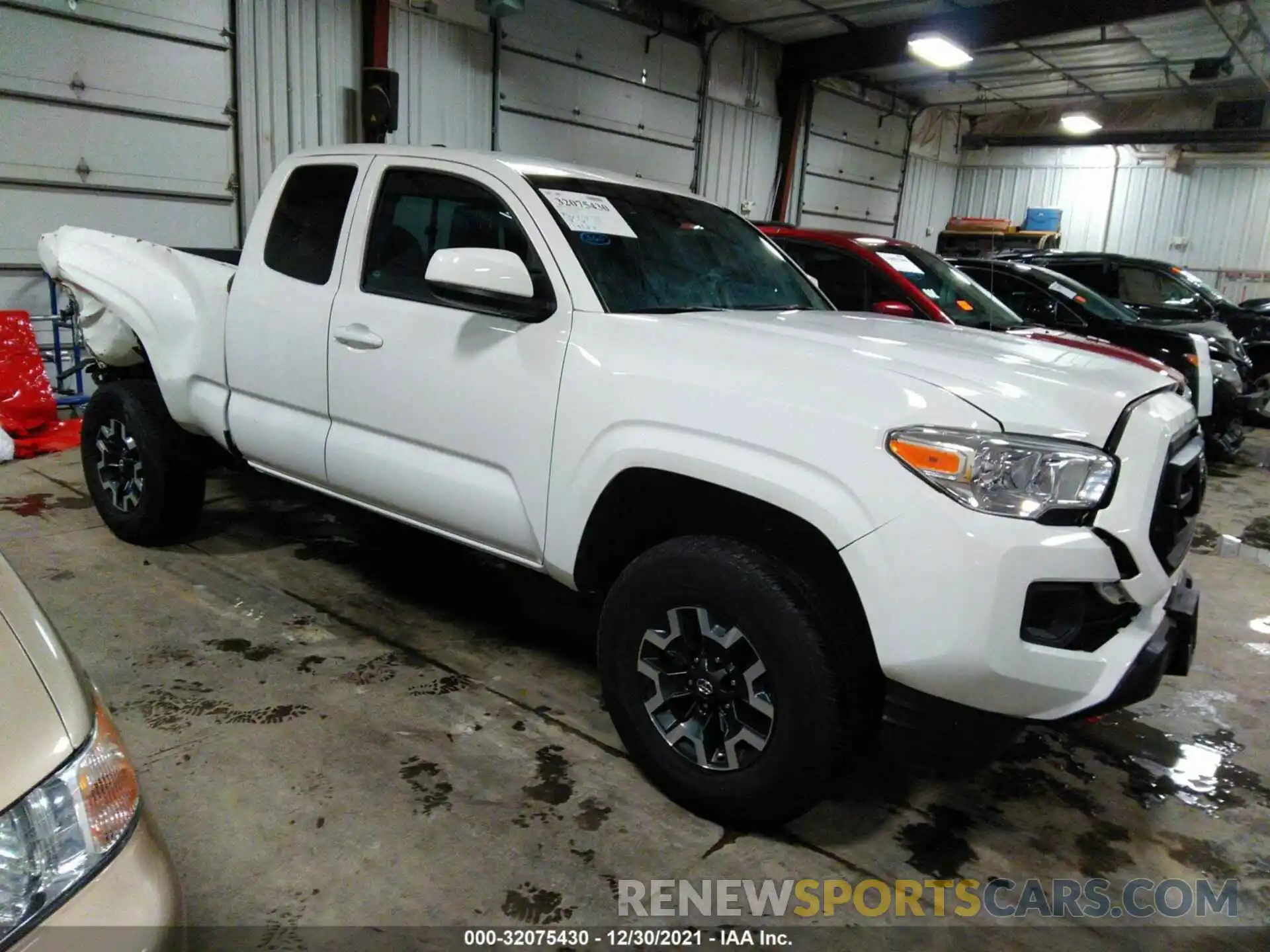 1 Photograph of a damaged car 5TFSX5EN9LX072901 TOYOTA TACOMA 4WD 2020