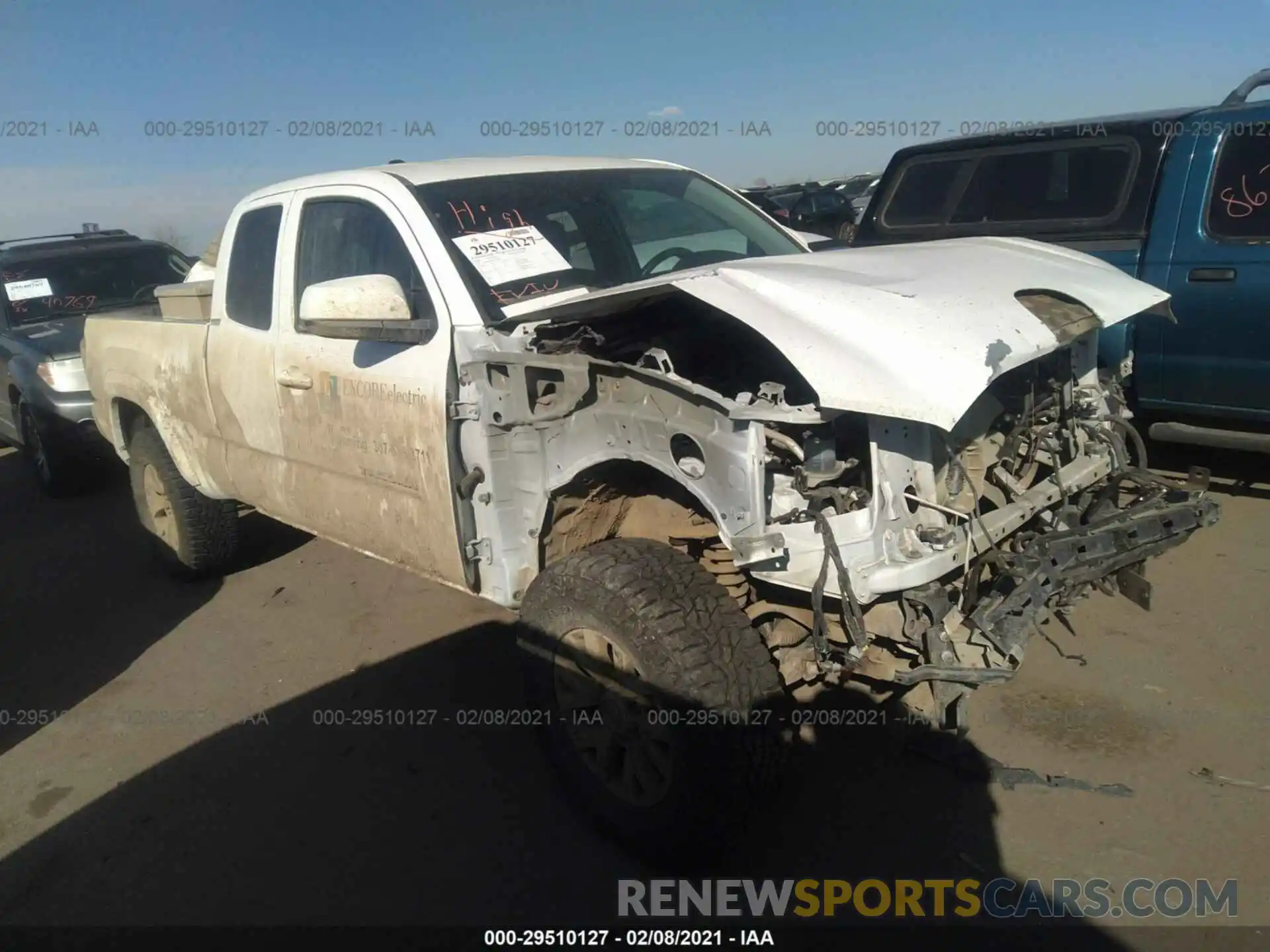 1 Photograph of a damaged car 5TFSZ5AN0LX226749 TOYOTA TACOMA 4WD 2020