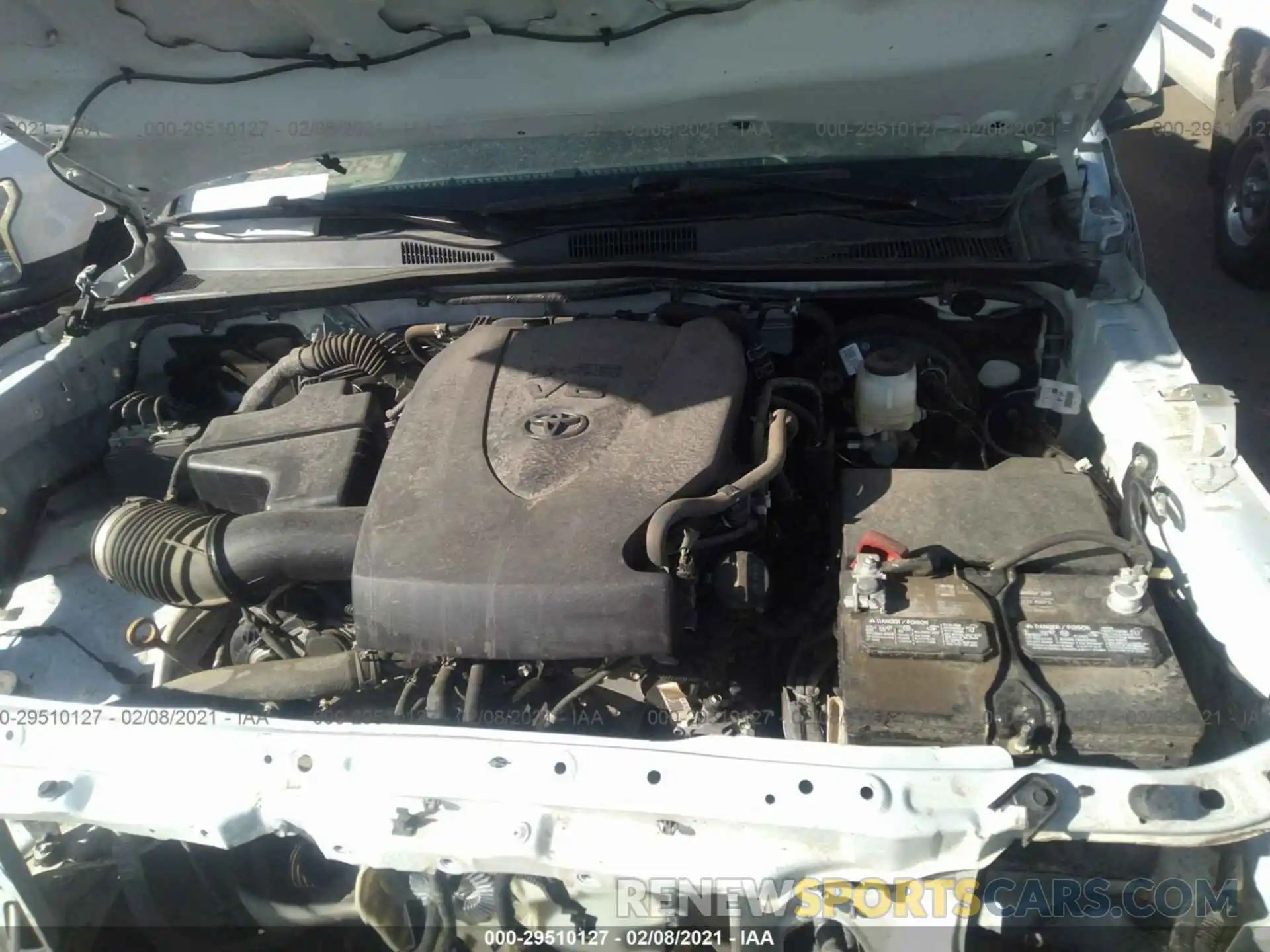 10 Photograph of a damaged car 5TFSZ5AN0LX226749 TOYOTA TACOMA 4WD 2020