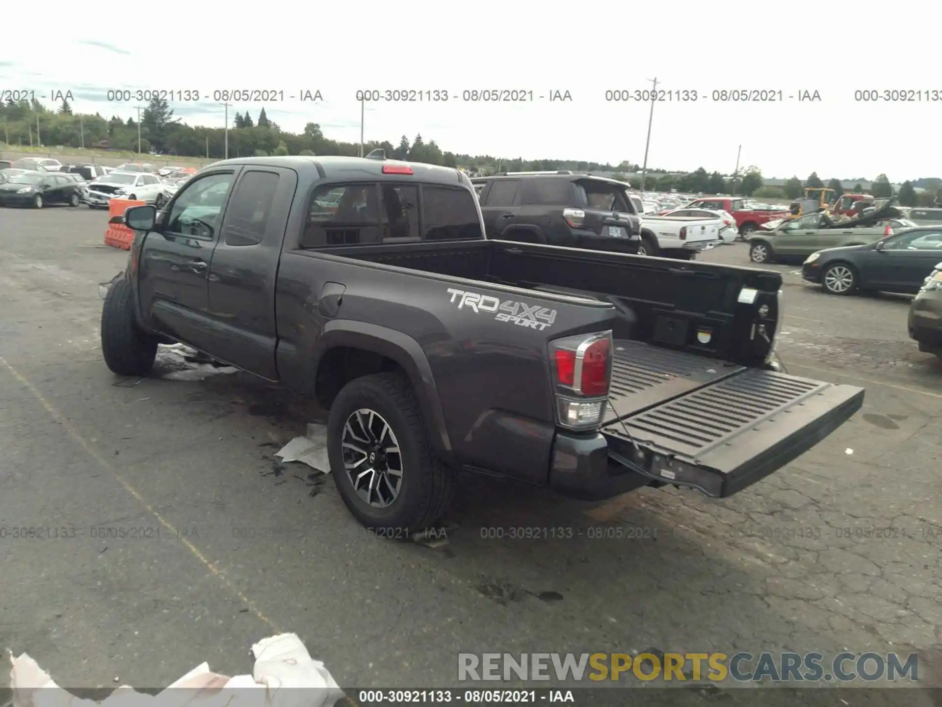 3 Photograph of a damaged car 5TFSZ5AN1LX215128 TOYOTA TACOMA 4WD 2020