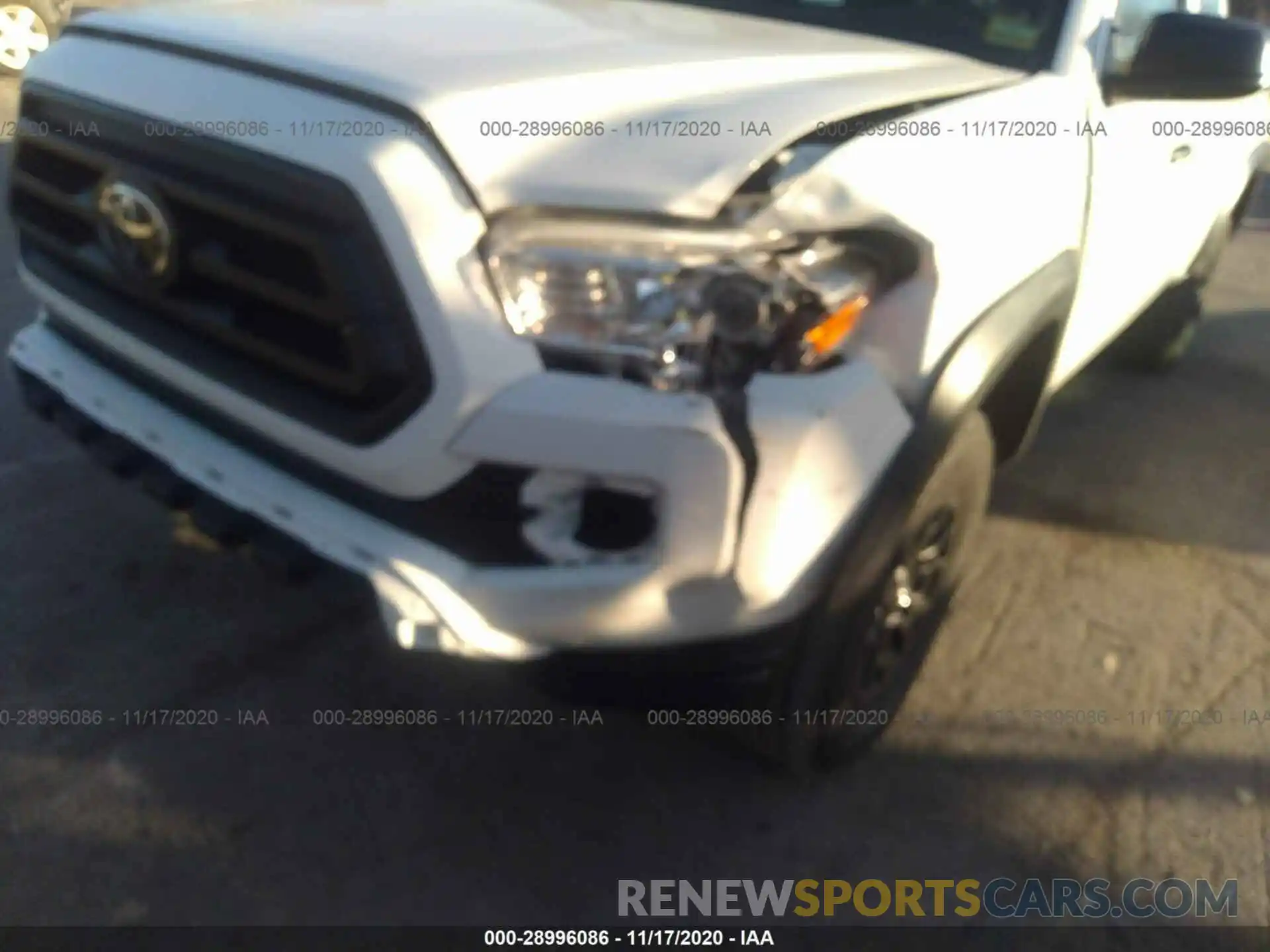 6 Photograph of a damaged car 5TFSZ5AN5LX212393 TOYOTA TACOMA 4WD 2020