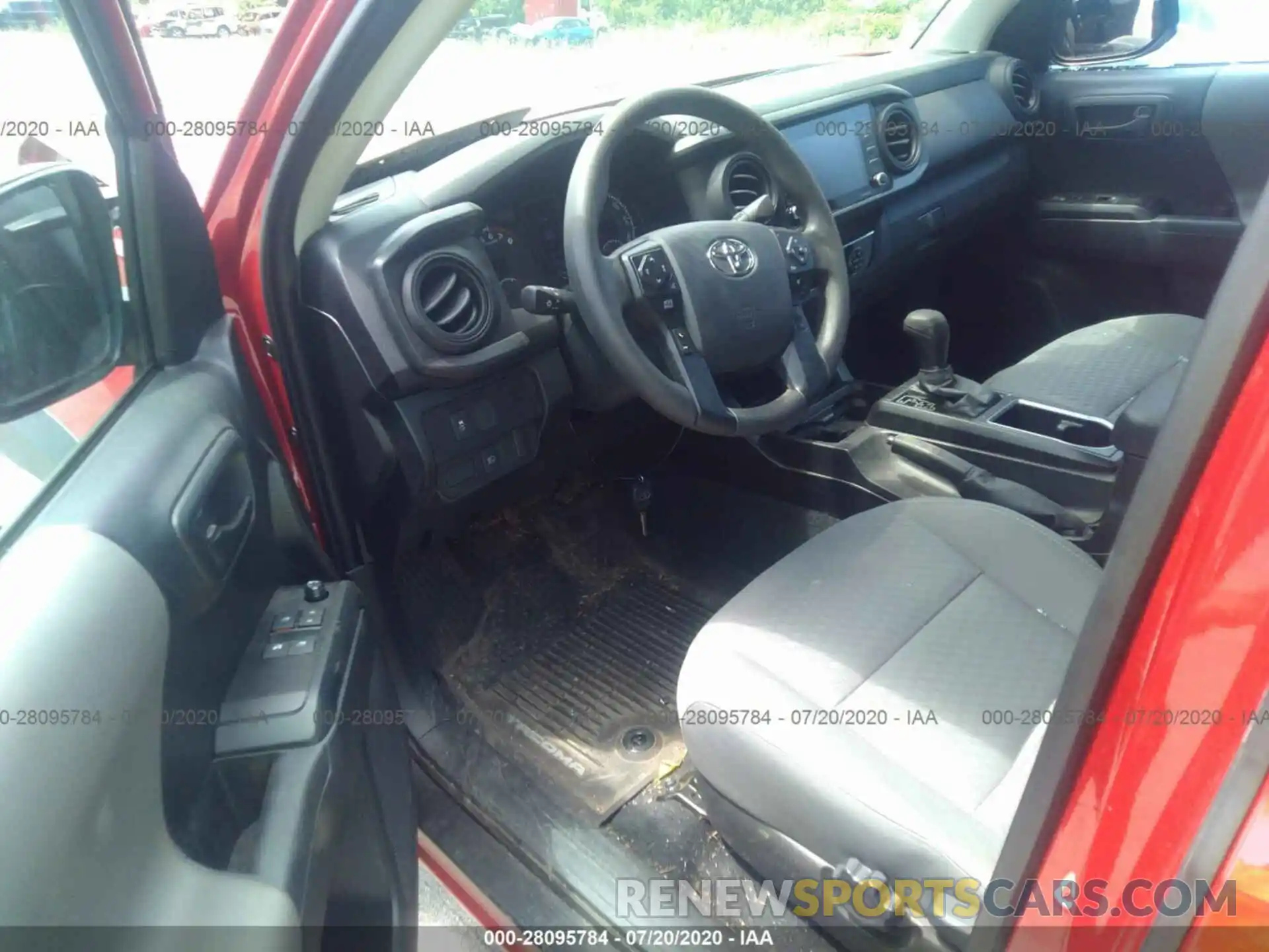 5 Photograph of a damaged car 5TFSZ5AN5LX221921 TOYOTA TACOMA 4WD 2020