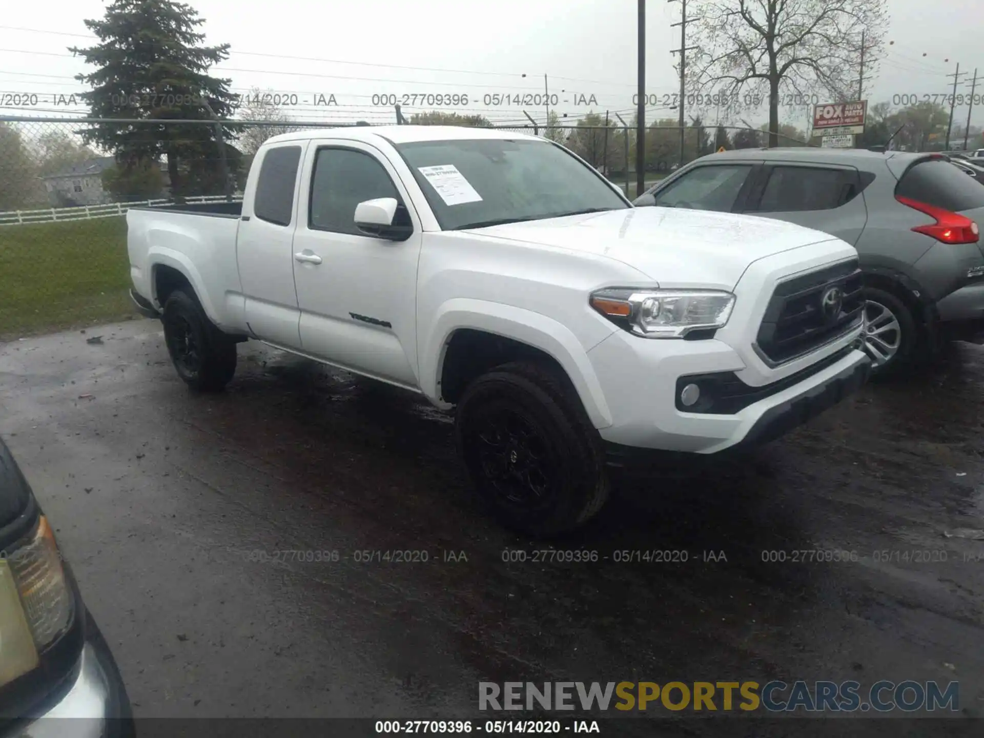 1 Photograph of a damaged car 5TFSZ5AN7LX223931 TOYOTA TACOMA 4WD 2020