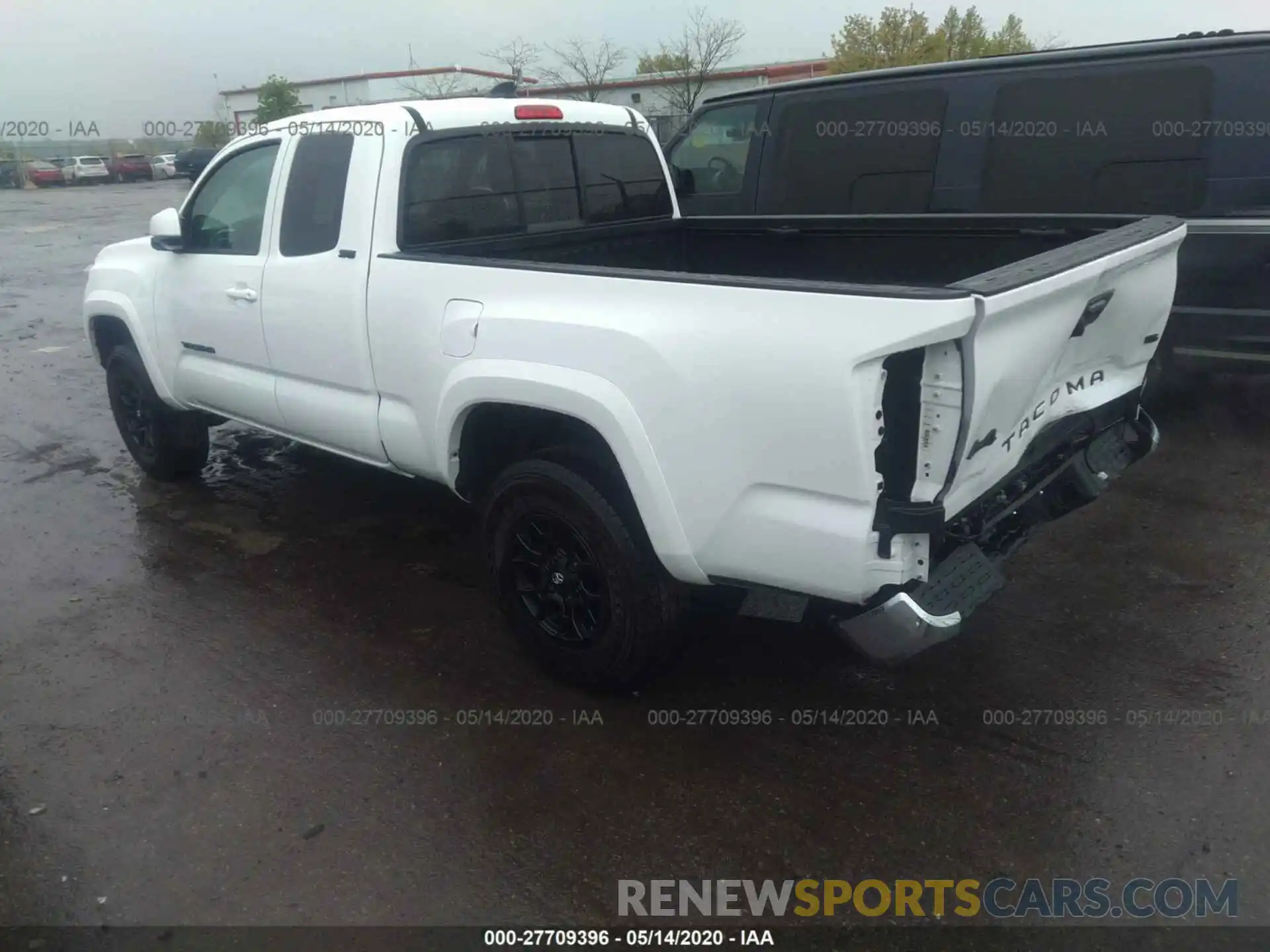 3 Photograph of a damaged car 5TFSZ5AN7LX223931 TOYOTA TACOMA 4WD 2020