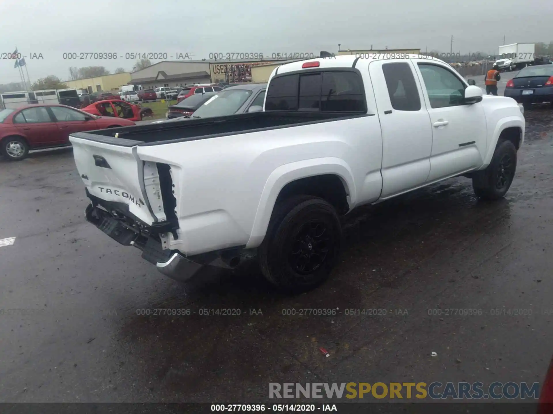 4 Photograph of a damaged car 5TFSZ5AN7LX223931 TOYOTA TACOMA 4WD 2020