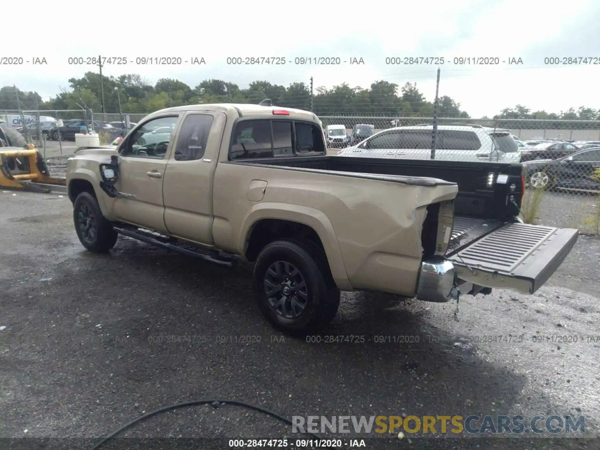 3 Photograph of a damaged car 5TFSZ5ANXLX216519 TOYOTA TACOMA 4WD 2020