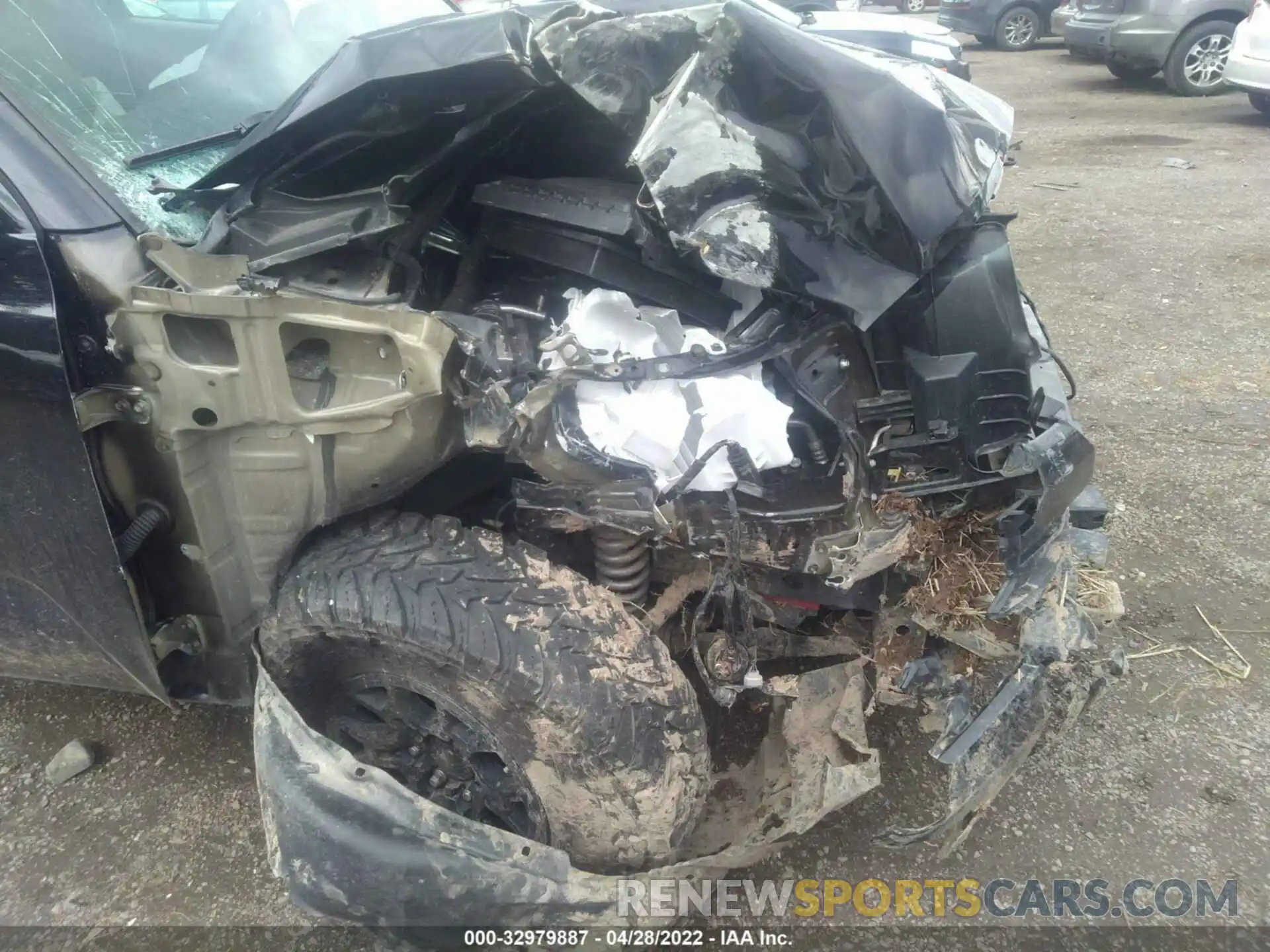 6 Photograph of a damaged car 5TFSZ5ANXLX218626 TOYOTA TACOMA 4WD 2020