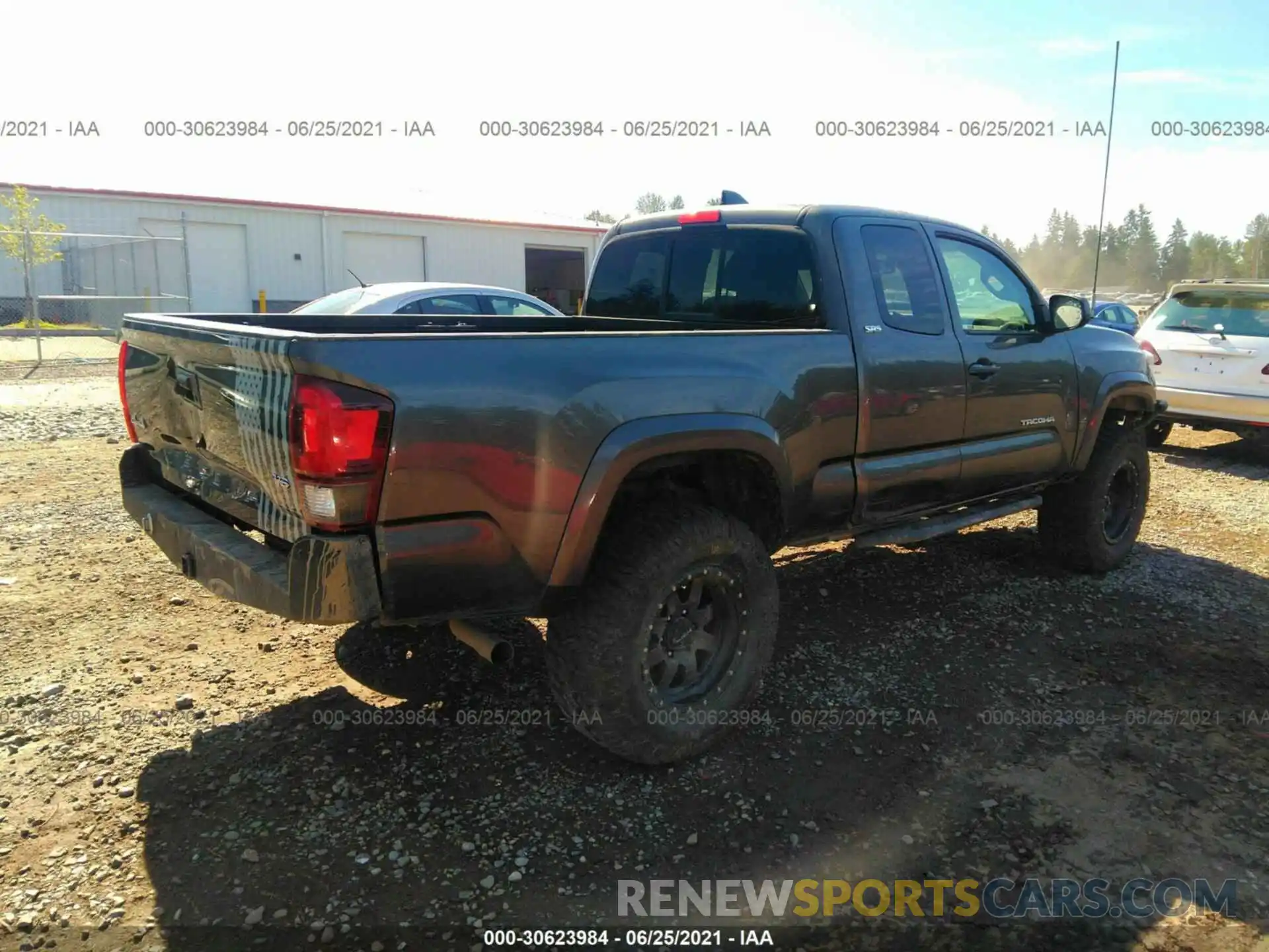 4 Photograph of a damaged car 5TFSZ5ANXLX223311 TOYOTA TACOMA 4WD 2020