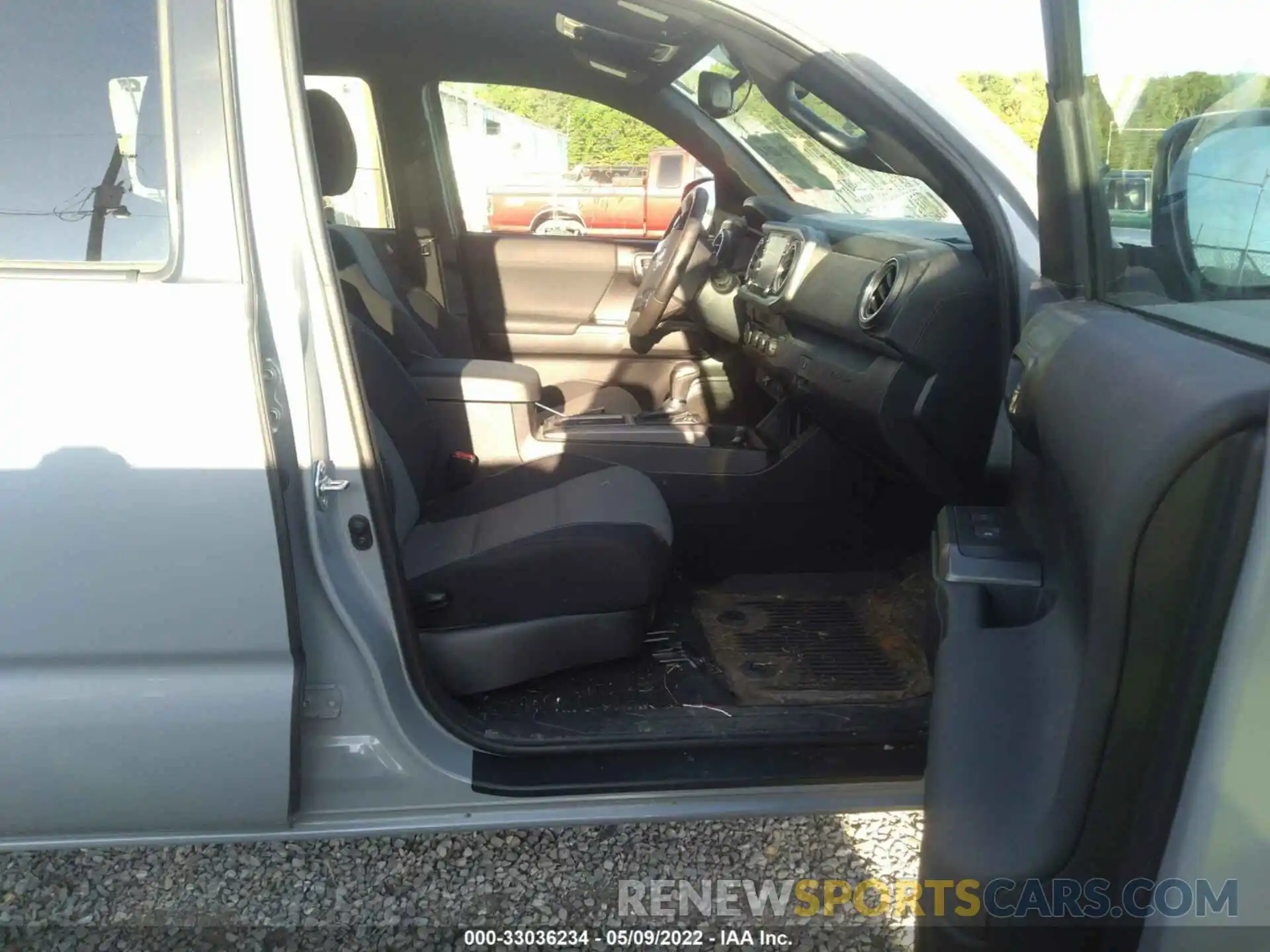 5 Photograph of a damaged car 3TMCZ5AN0MM380647 TOYOTA TACOMA 4WD 2021