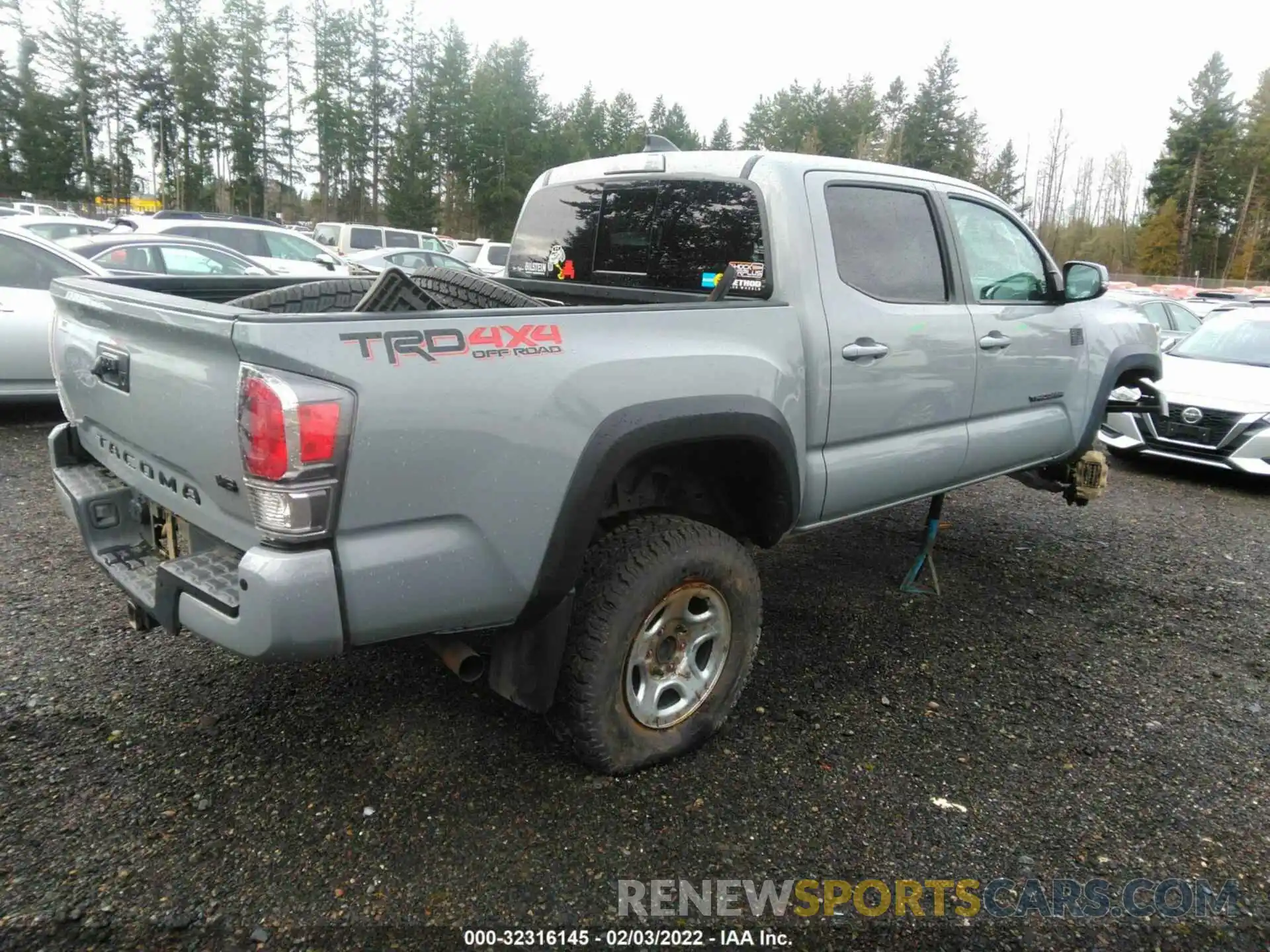 4 Photograph of a damaged car 3TMCZ5AN0MM381300 TOYOTA TACOMA 4WD 2021