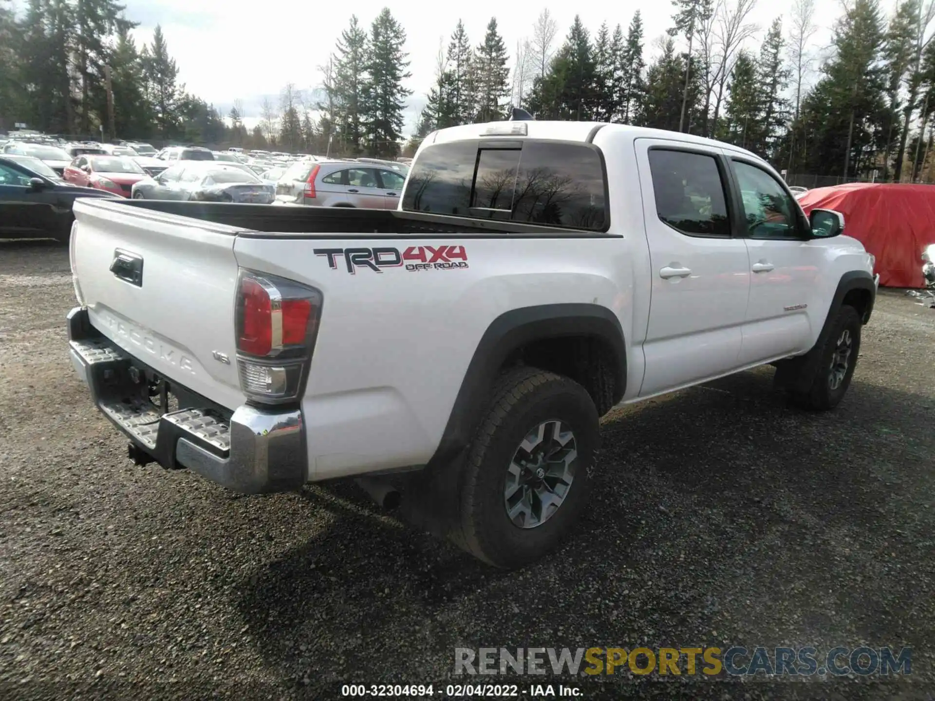 4 Photograph of a damaged car 3TMCZ5AN0MM393608 TOYOTA TACOMA 4WD 2021