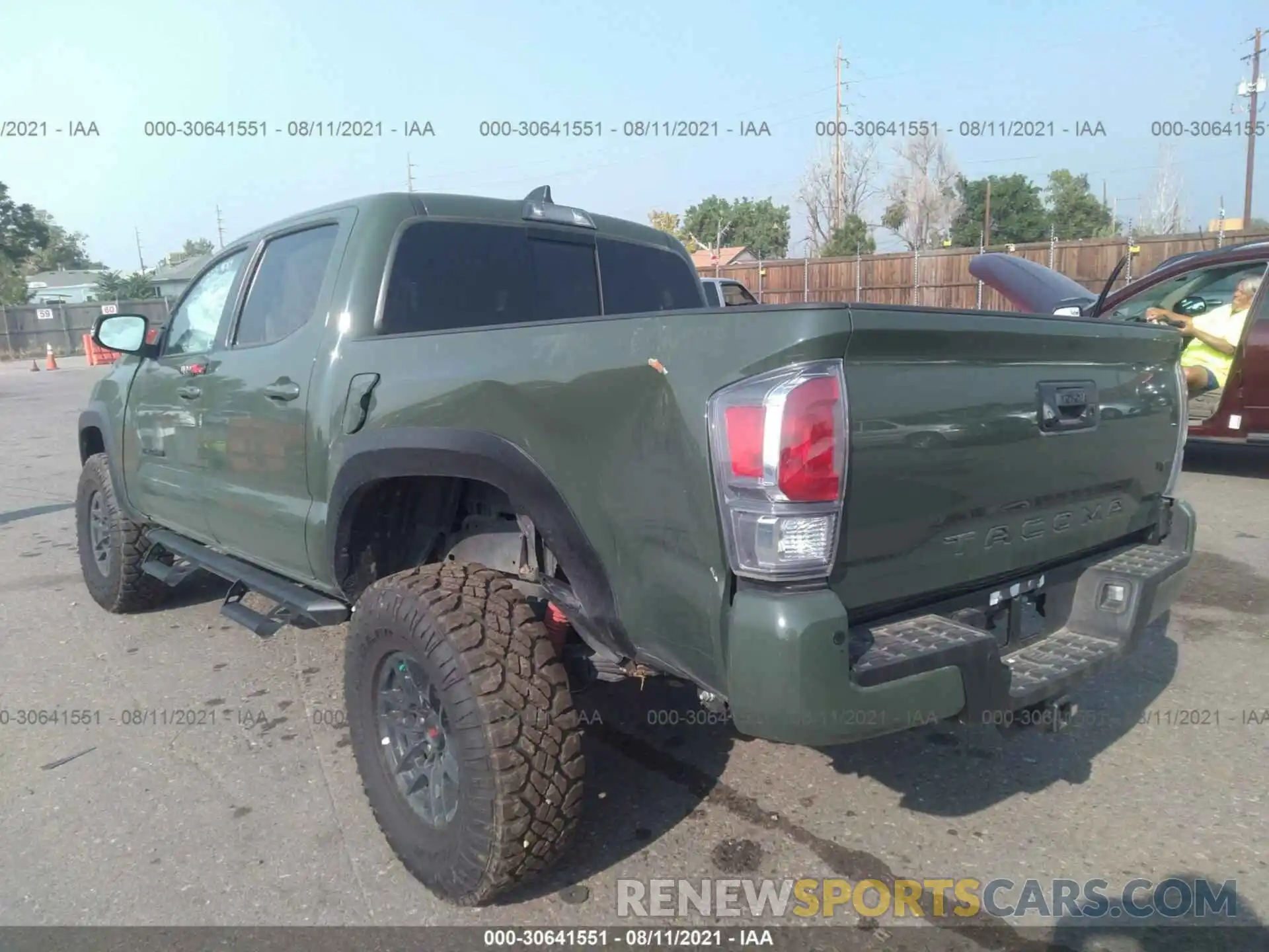 3 Photograph of a damaged car 3TMCZ5AN0MM406969 TOYOTA TACOMA 4WD 2021