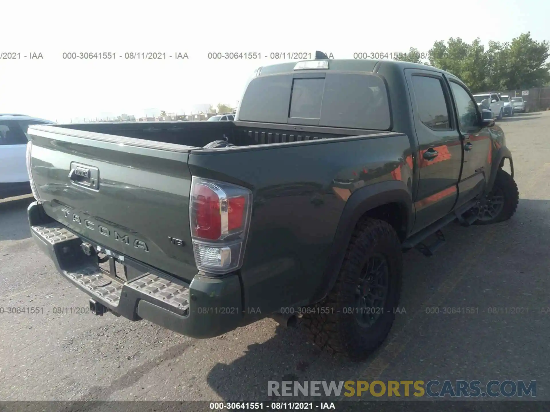 4 Фотография поврежденного автомобиля 3TMCZ5AN0MM406969 TOYOTA TACOMA 4WD 2021