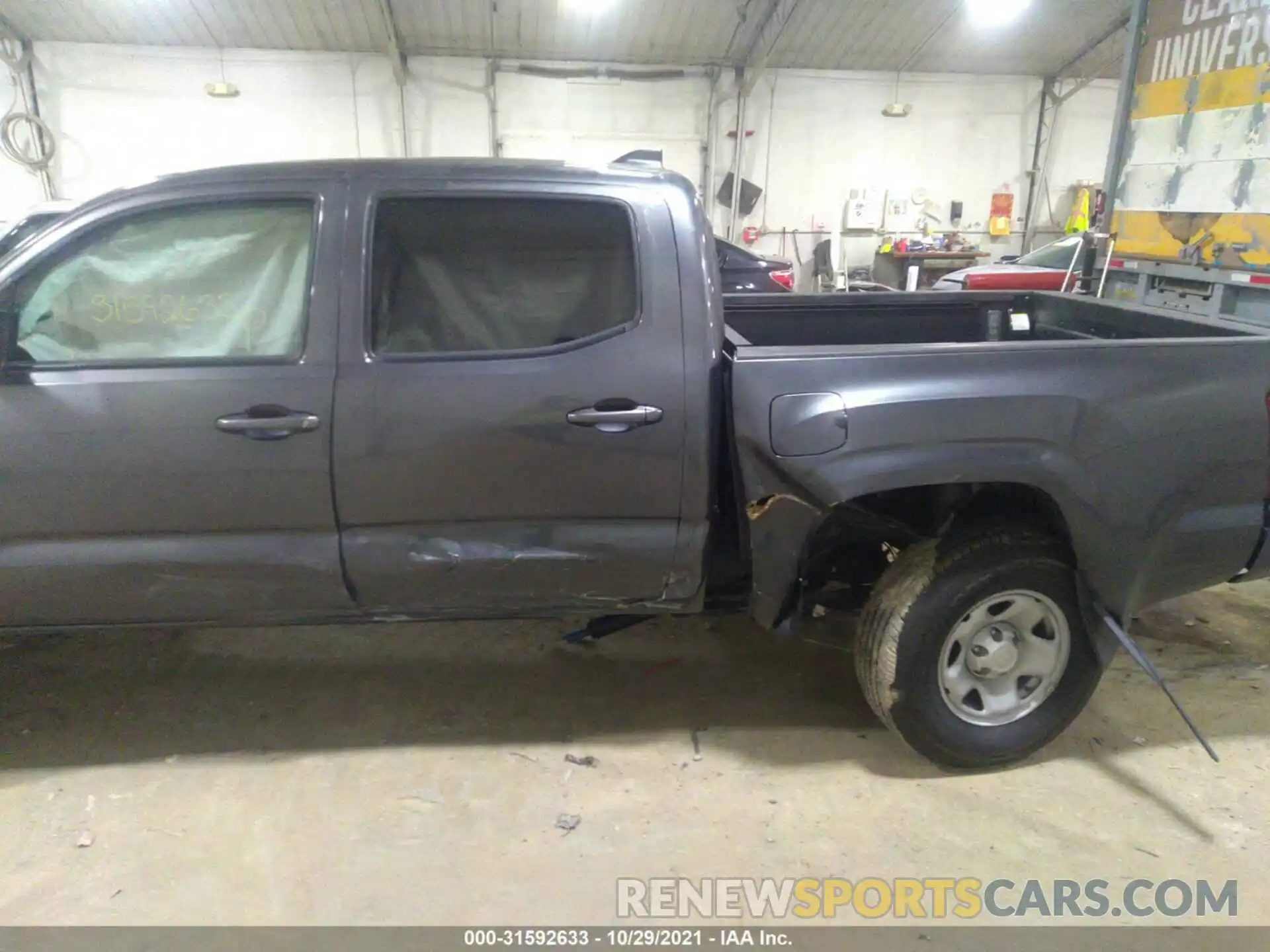 6 Photograph of a damaged car 3TMCZ5AN0MM415977 TOYOTA TACOMA 4WD 2021