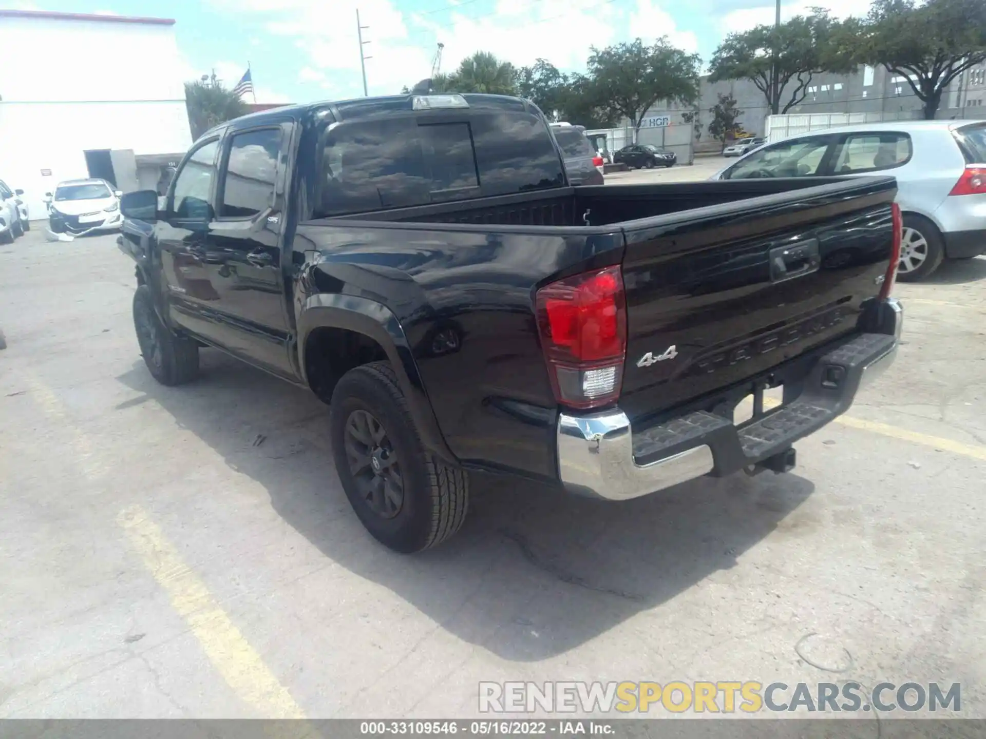 3 Photograph of a damaged car 3TMCZ5AN0MM418507 TOYOTA TACOMA 4WD 2021