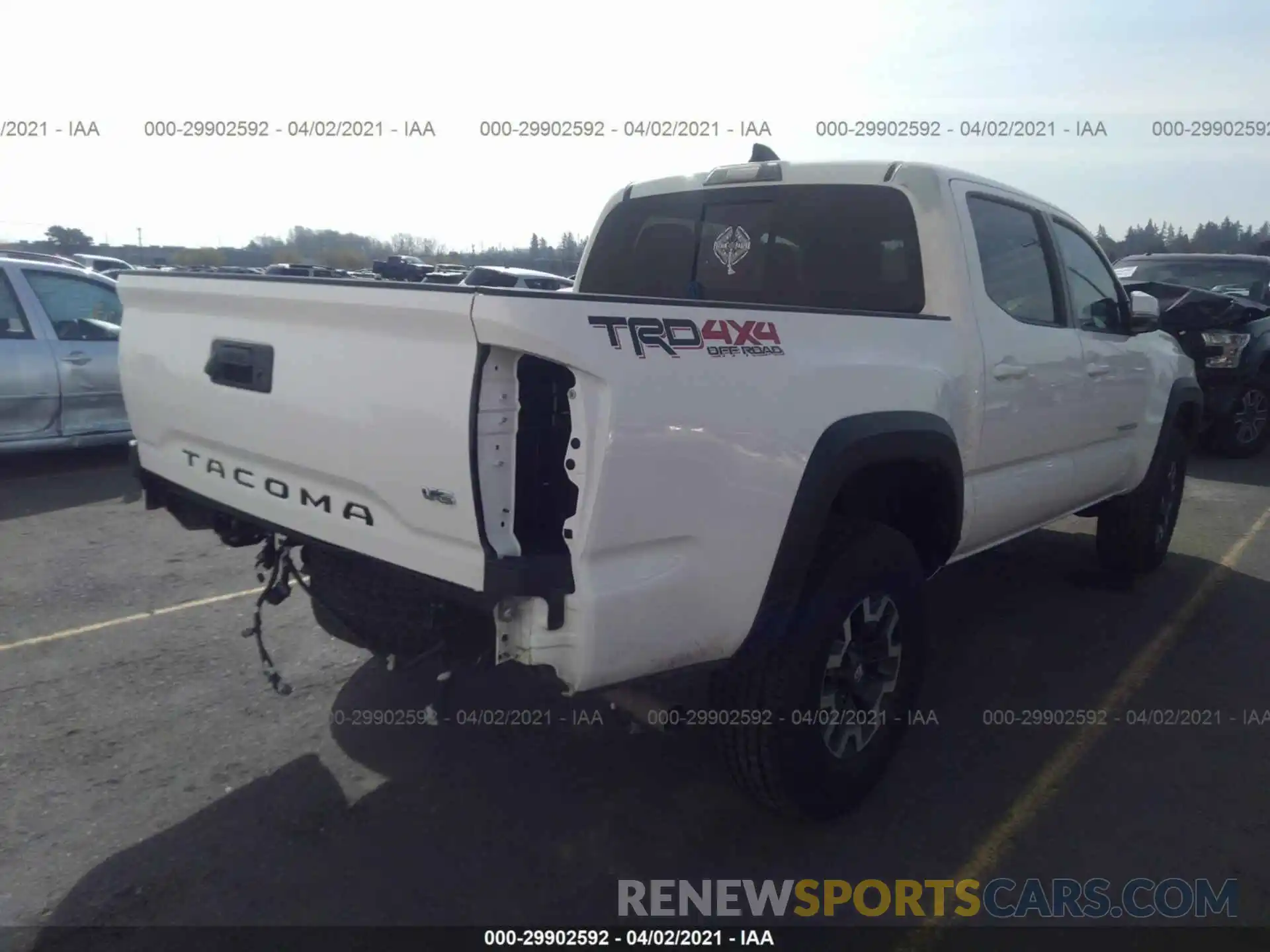 4 Photograph of a damaged car 3TMCZ5AN1MM374954 TOYOTA TACOMA 4WD 2021