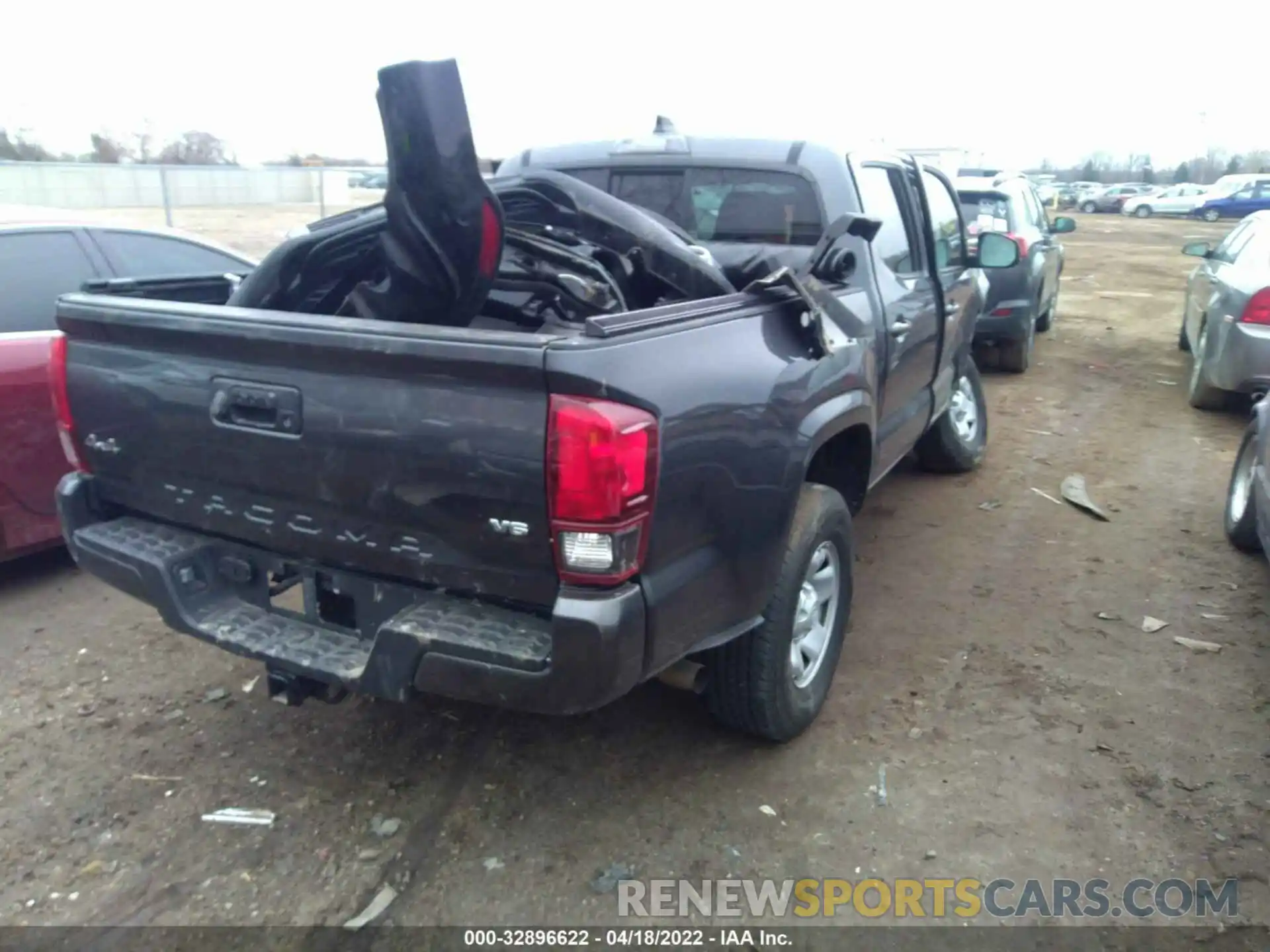 4 Фотография поврежденного автомобиля 3TMCZ5AN1MM380561 TOYOTA TACOMA 4WD 2021